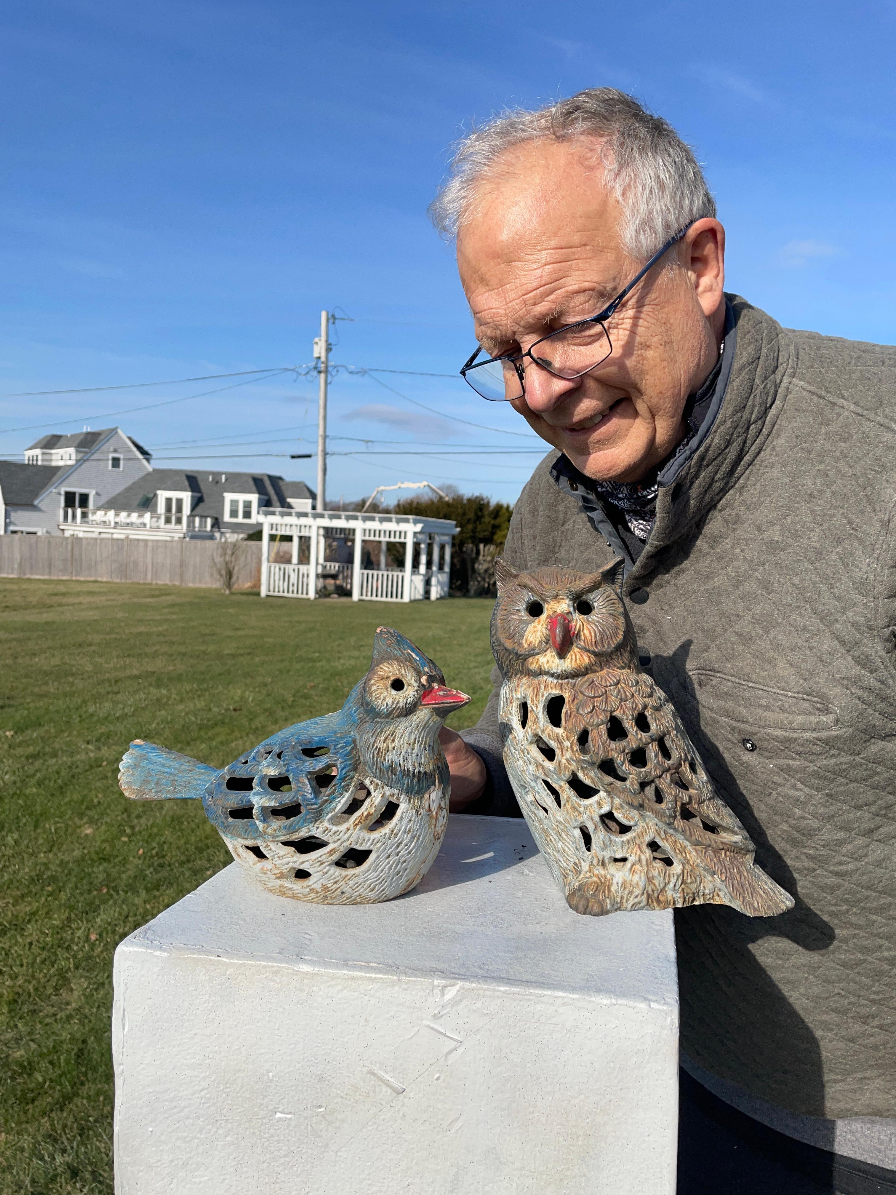 Original Hand painted Pair from our recent Japanese acquisitions

A pair (2) of wonderful large scale owl and a companion blue bird- both hard to find original lanterns and ...... 

just look at them sparkle at night !

These rare lanterns were