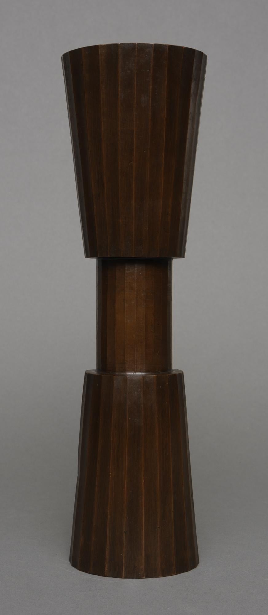 Japanese Patinated Bronze Vase in an Hourglass-Shape with Vertical Ribs In Good Condition In Amsterdam, NL
