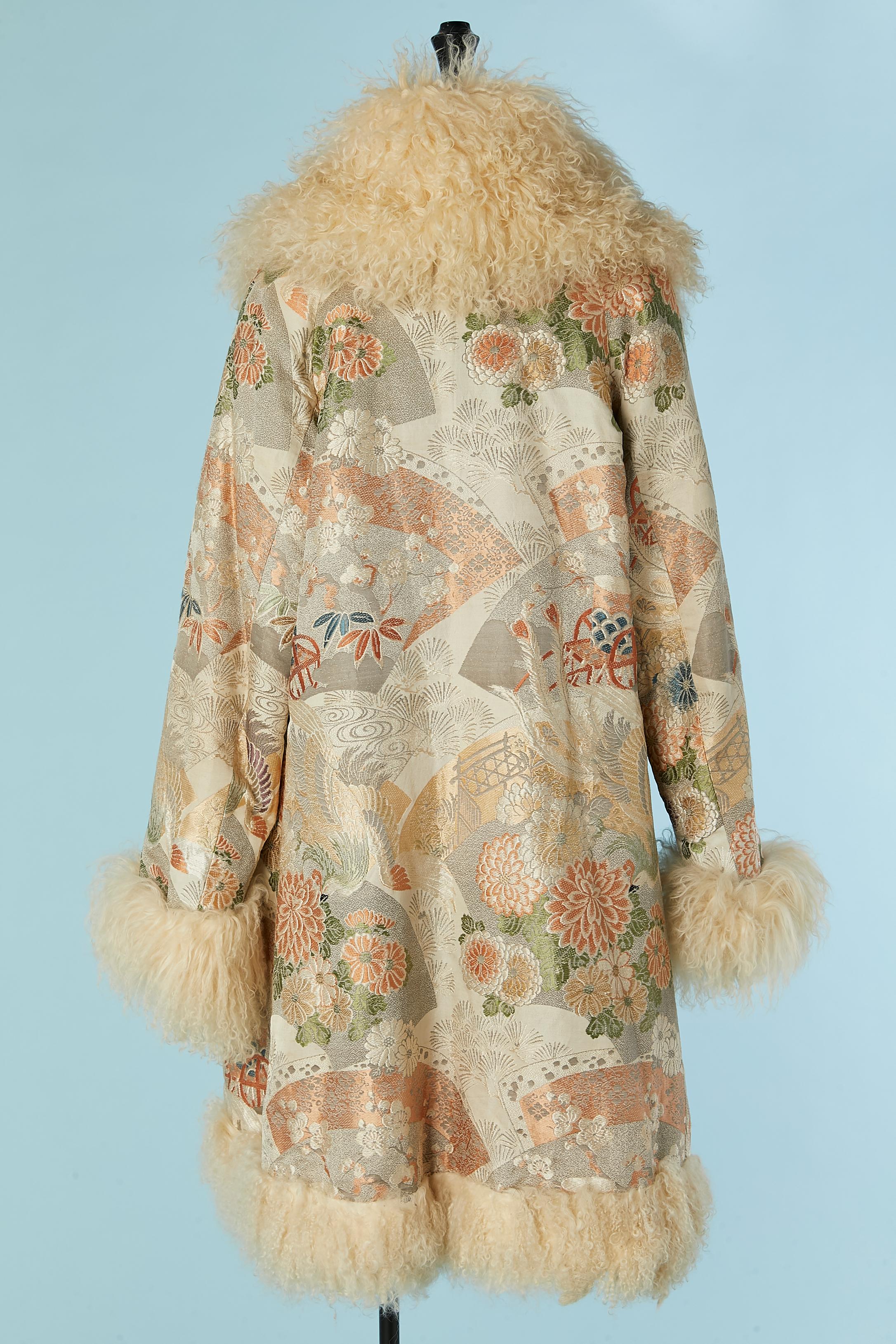 Japanese pattern brocade coat with Mongolian furs lining and collar Circa 1920 2