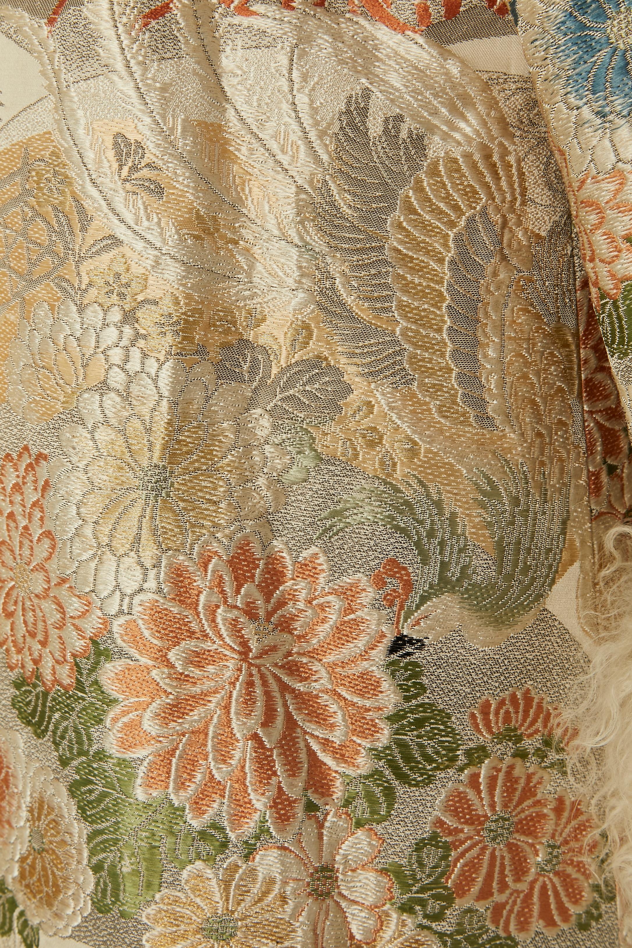 Japanese pattern brocade coat with Mongolian furs lining and collar Circa 1920 3