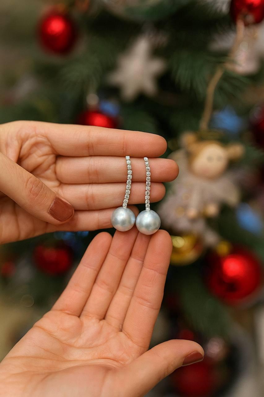 Japanische Perlen- und Diamantohrringe aus Weißgold, Italien (2010) Damen im Angebot