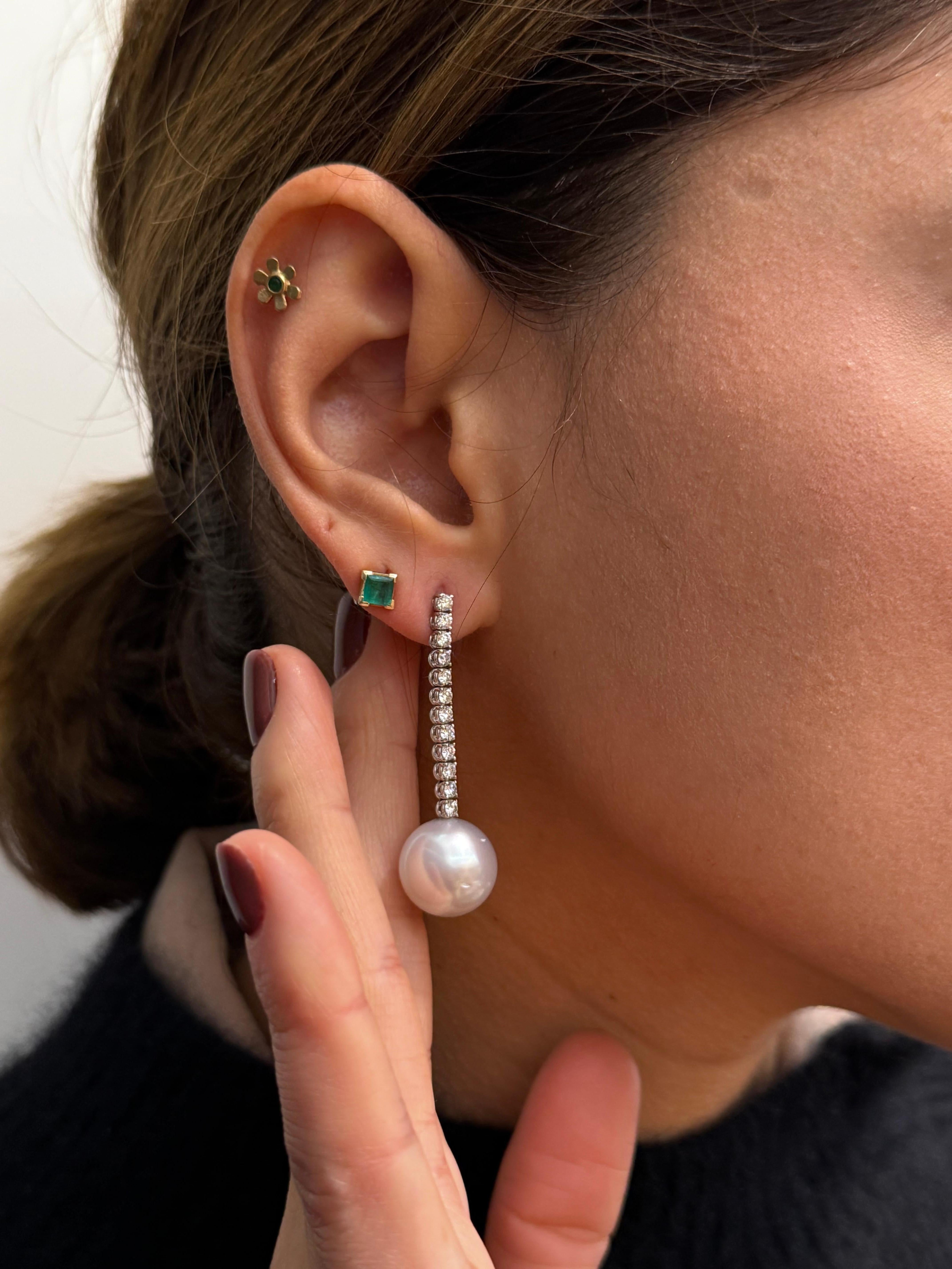 Japanische Perlen- und Diamantohrringe aus Weißgold, Italien (2010) im Angebot 2