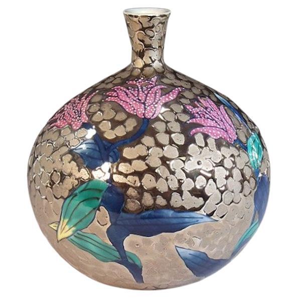 Japanese Pink Green Platinum Porcelain Vase by Master Artist, 4 For Sale