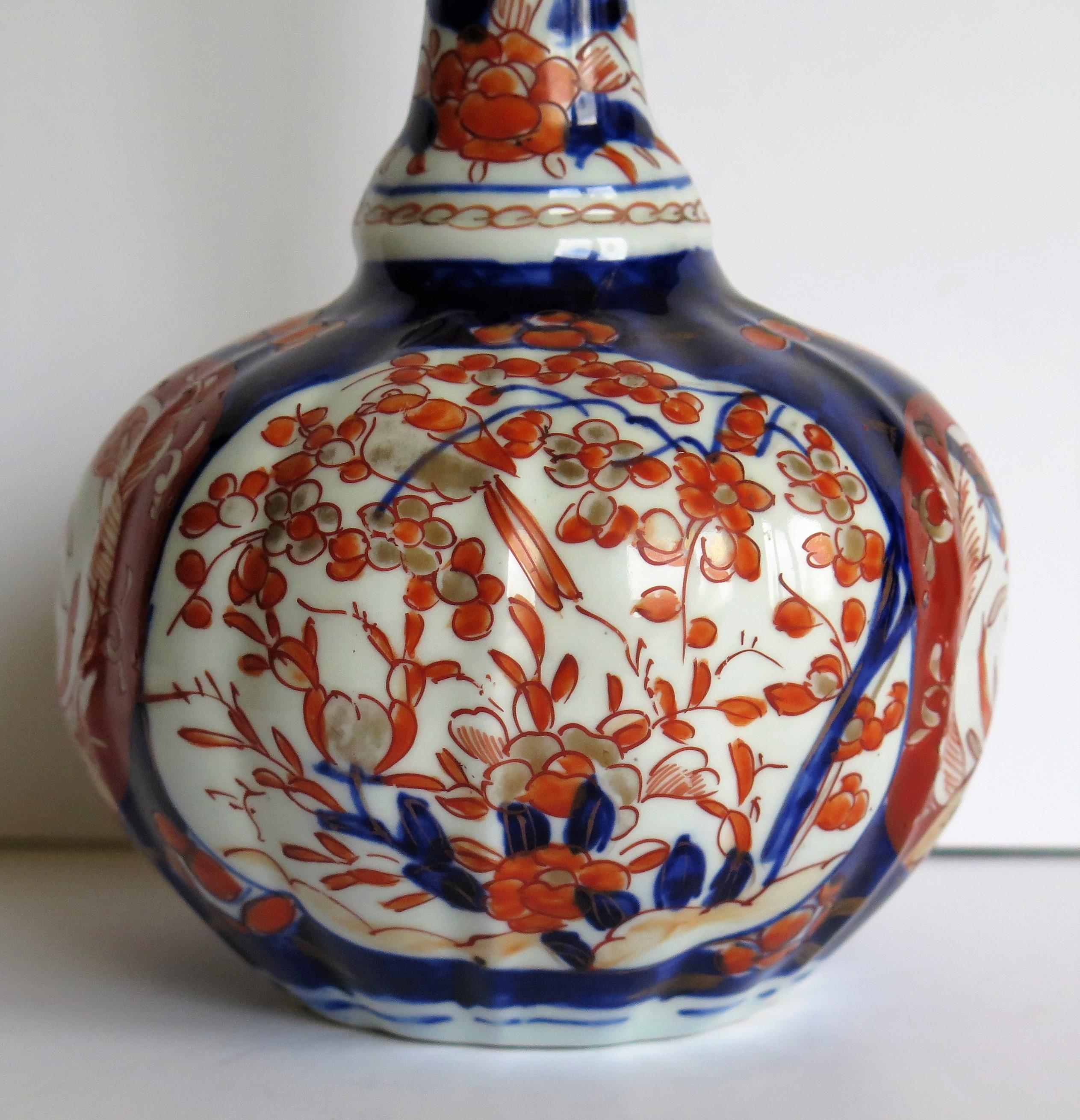 Japanese Porcelain Bottle Vase Hand Painted Imari, Meiji Period Circa 1875 6