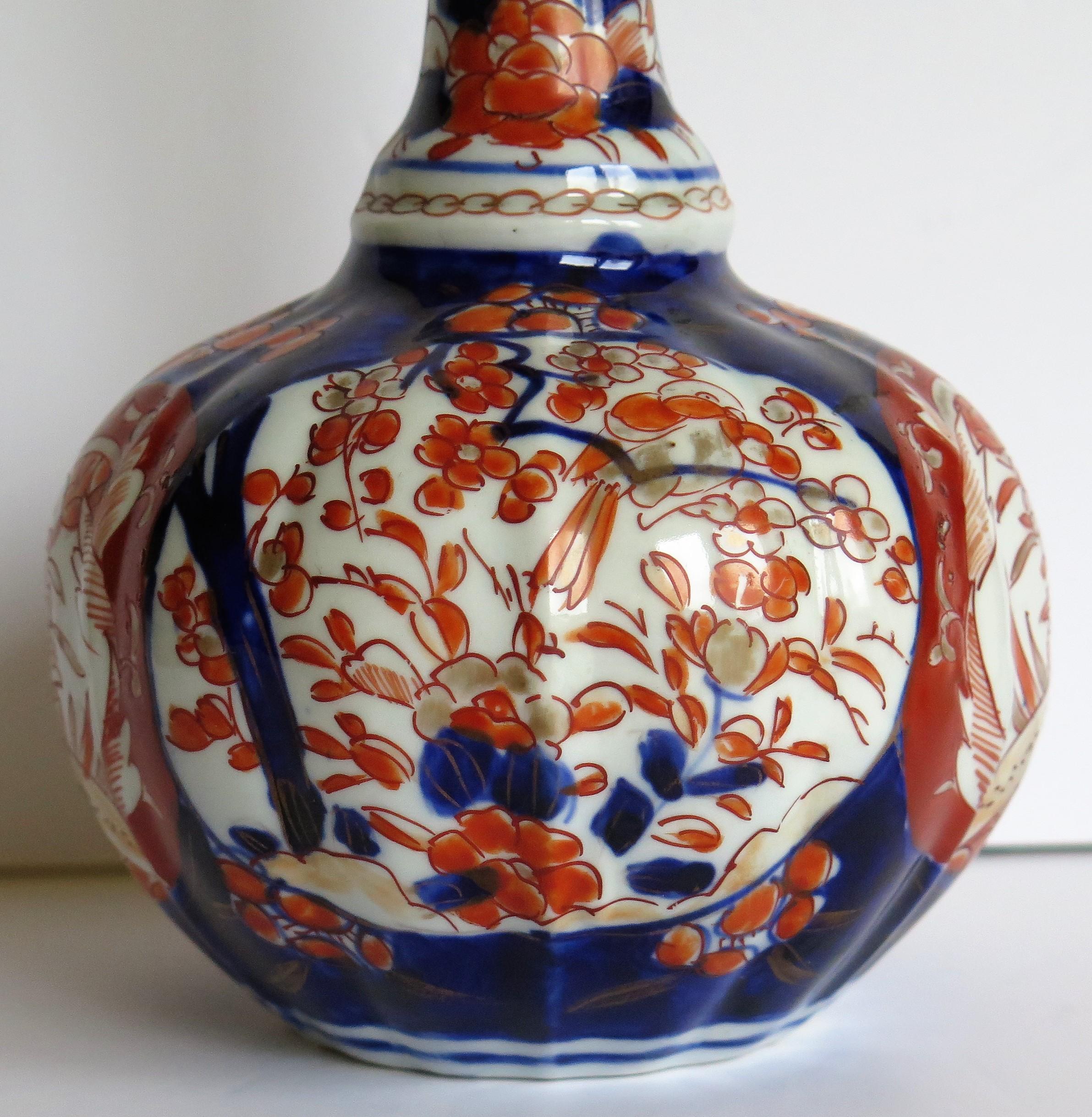 Japanese Porcelain Bottle Vase Hand Painted Imari, Meiji Period Circa 1875 8