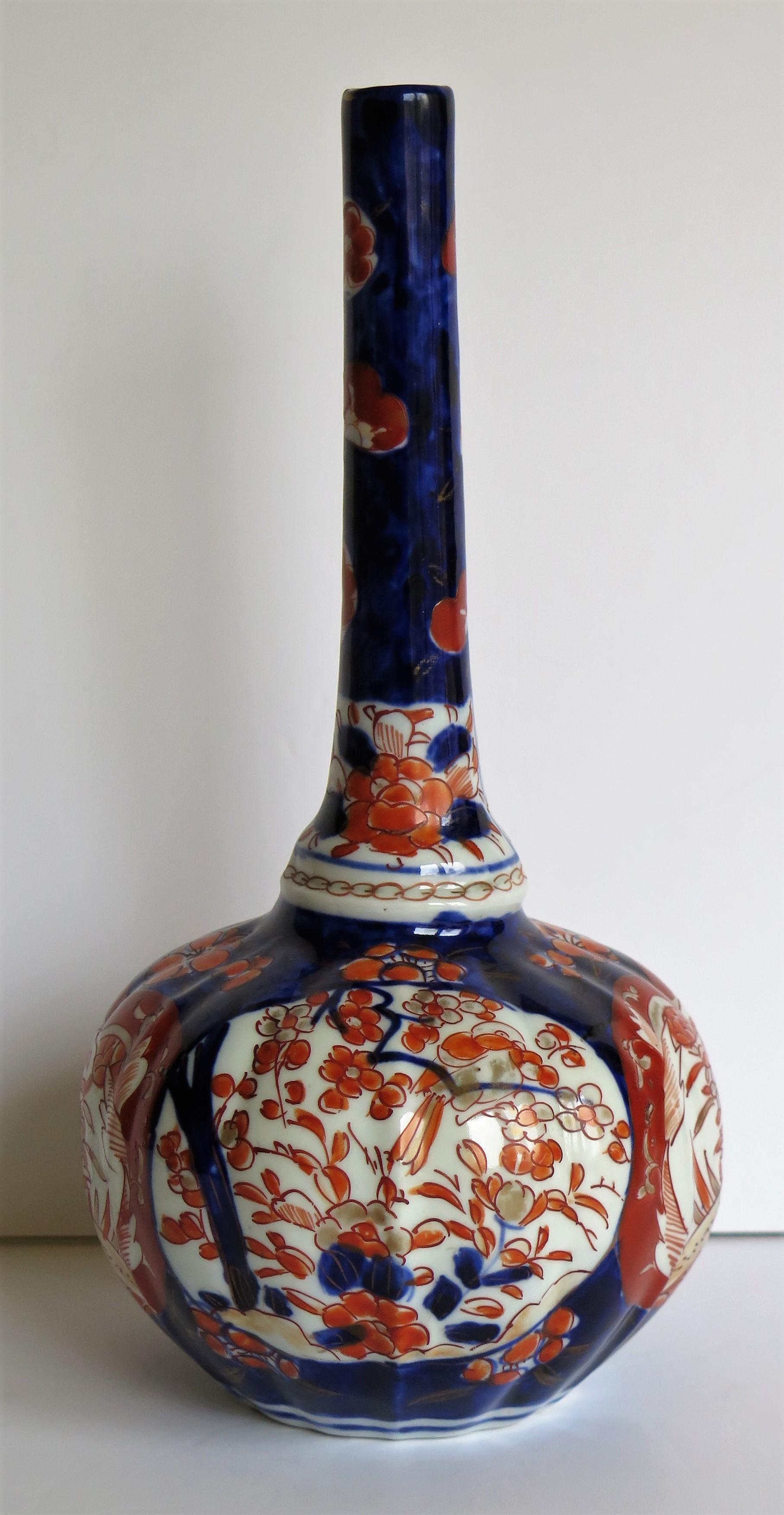 Japanese Porcelain Bottle Vase Hand Painted Imari, Meiji Period Circa 1875 2
