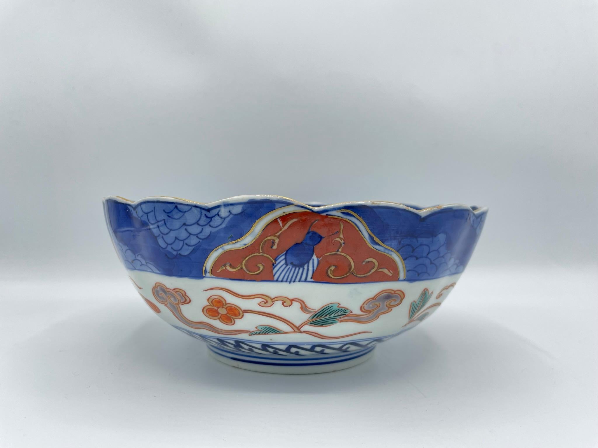 Japanese Porcelain Bowl Imari Ware Meiji Era 1900s For Sale 1