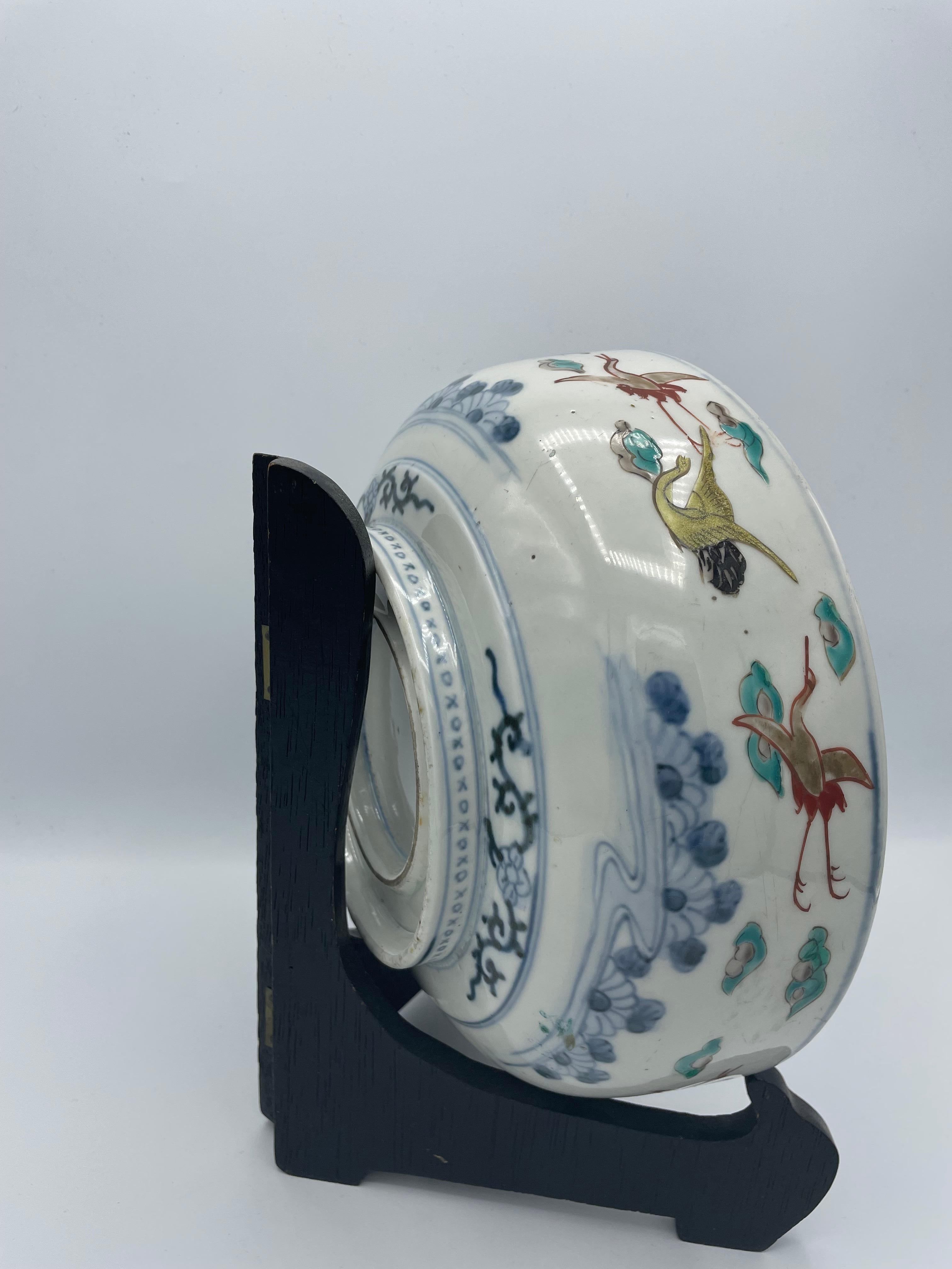 Japanese Porcelain Bowl Imari with a Lid Meiji Era 5
