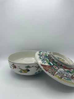 Japanese Porcelain Bowl Imari with a Lid Meiji Era