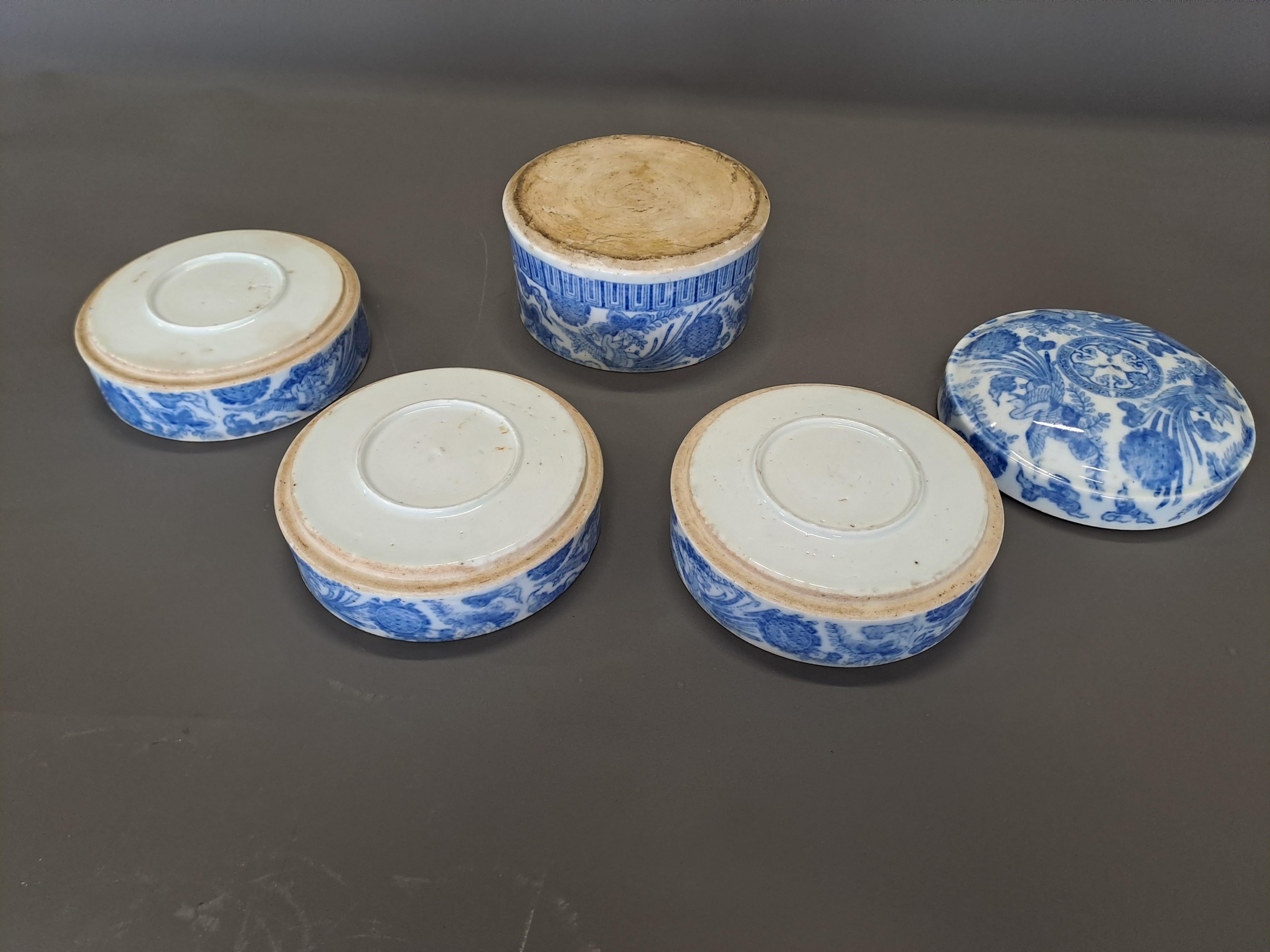 Bols à encastrer en porcelaine japonaise en vente 5