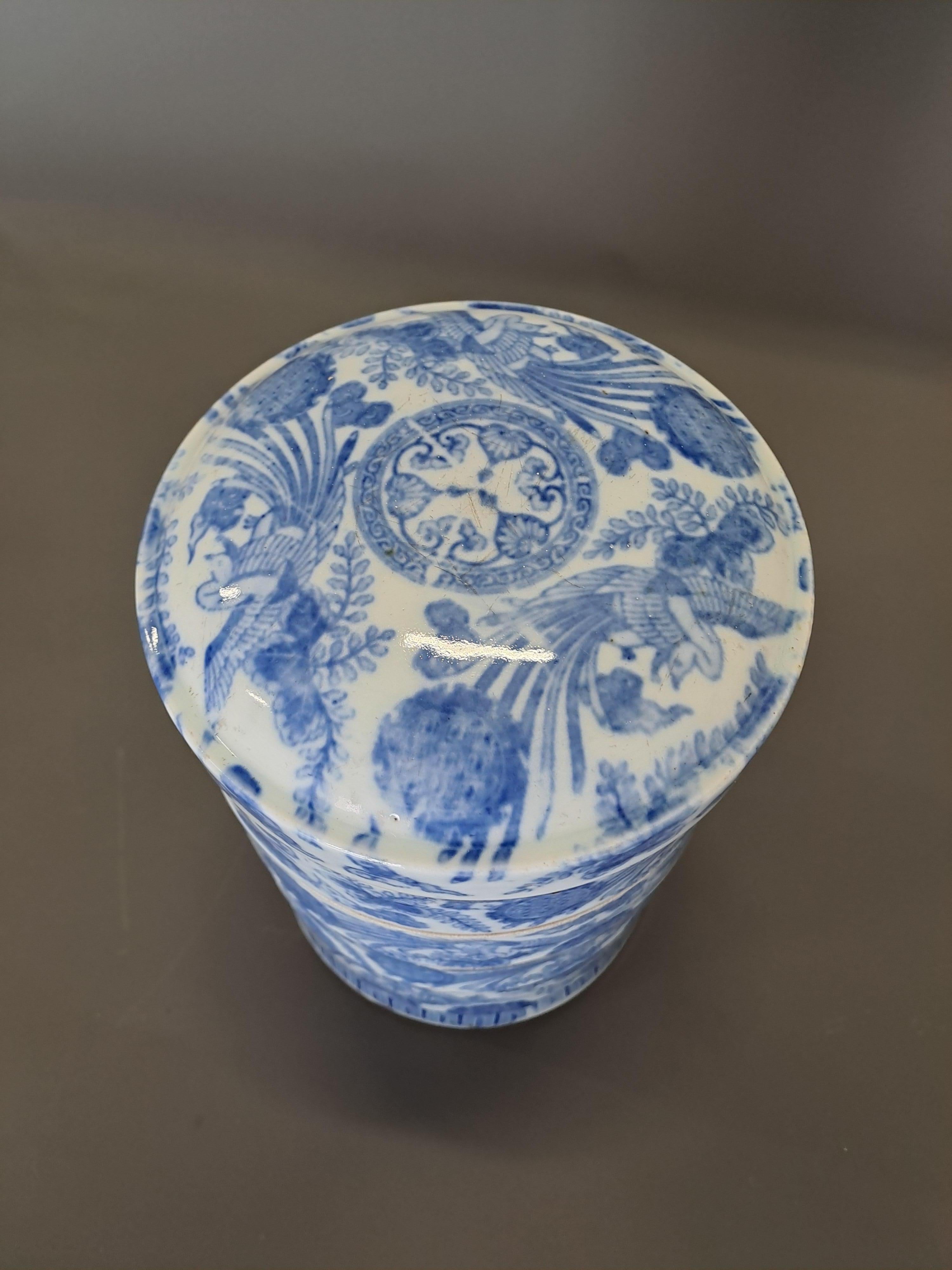 Bols à encastrer en porcelaine japonaise en vente 3