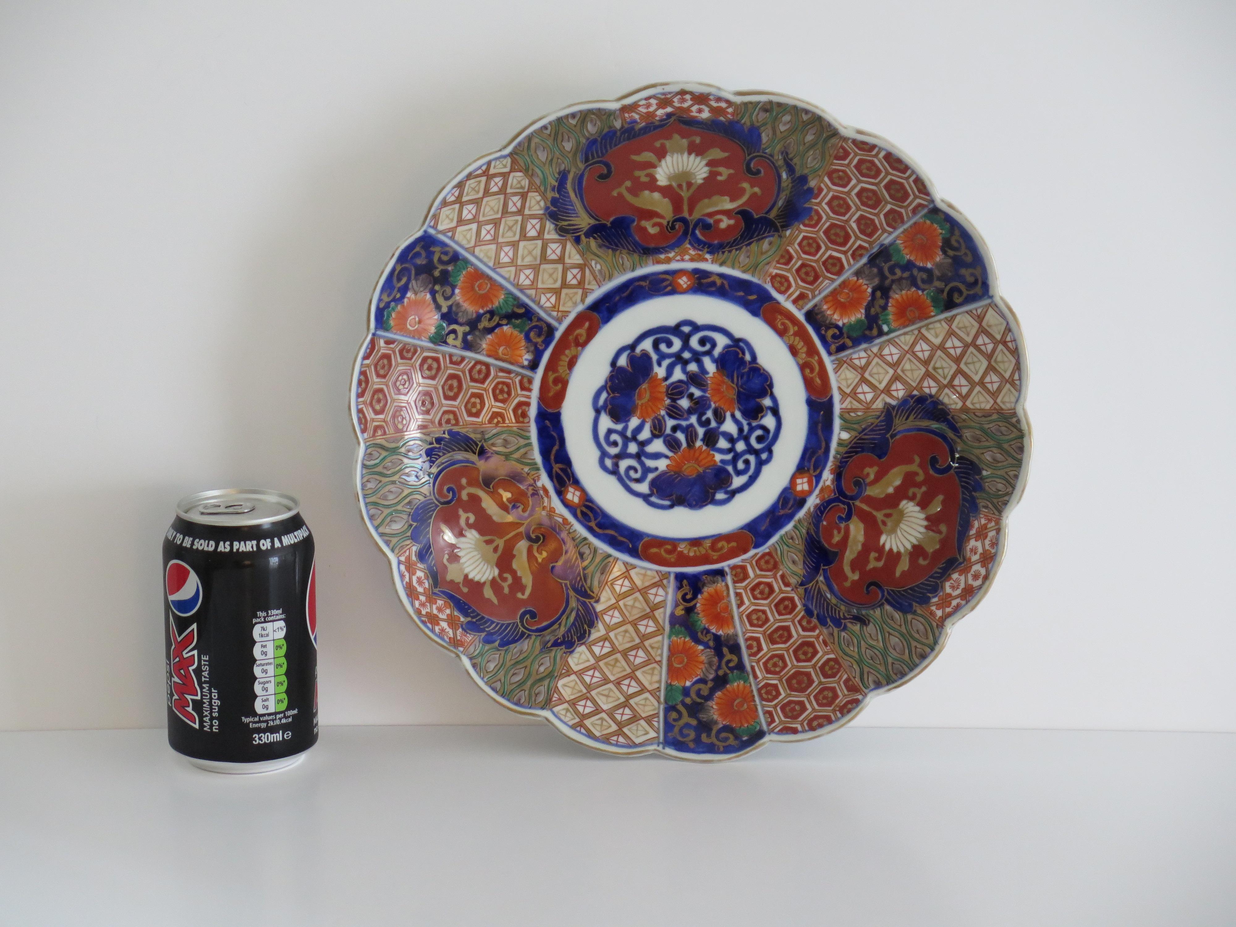 Japanese Porcelain Charger or Large Plate Hand Painted Imari, 19th C Meiji  For Sale 11