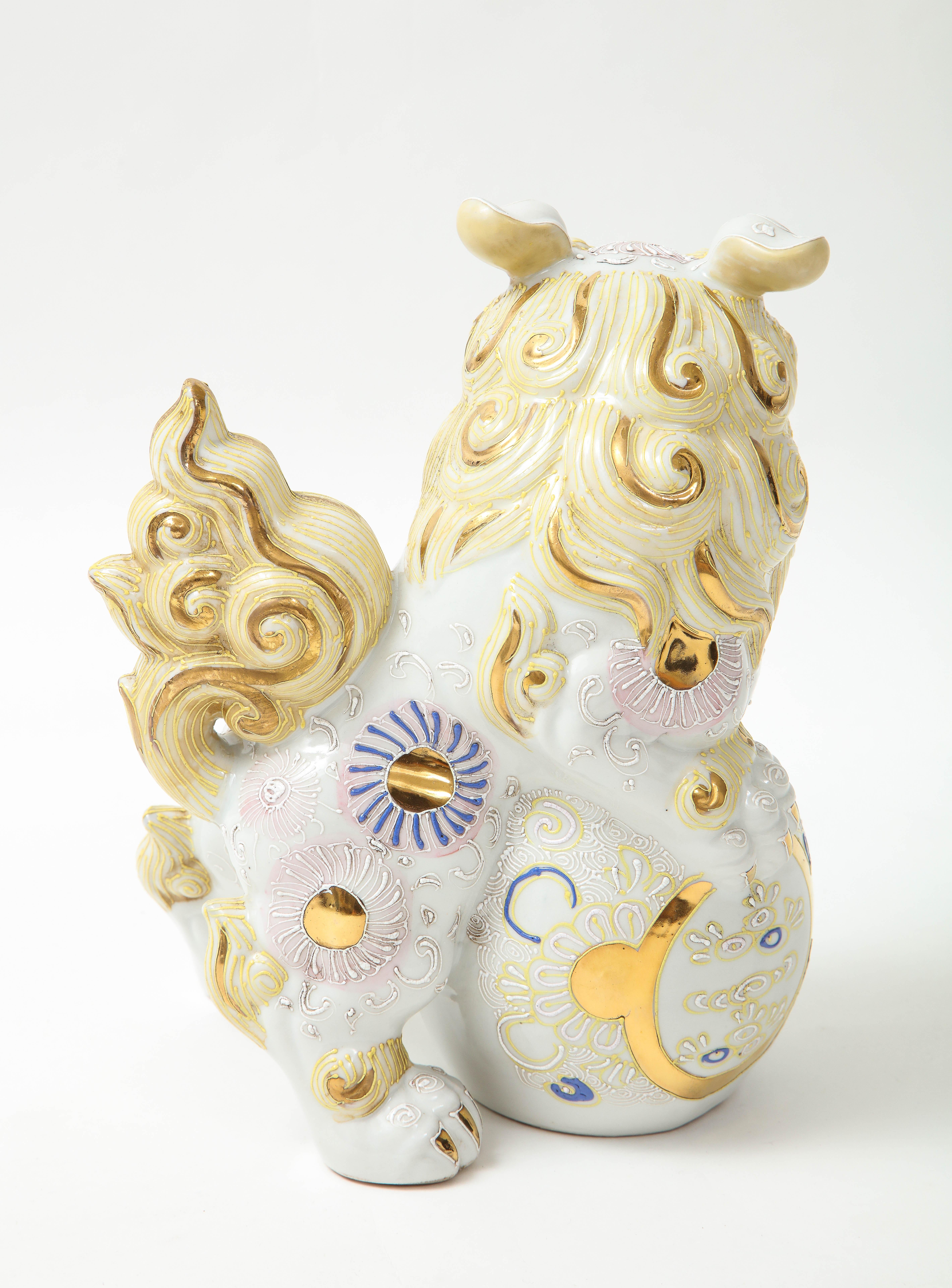 Chinoiserie Japanese Porcelain Foo Dog For Sale