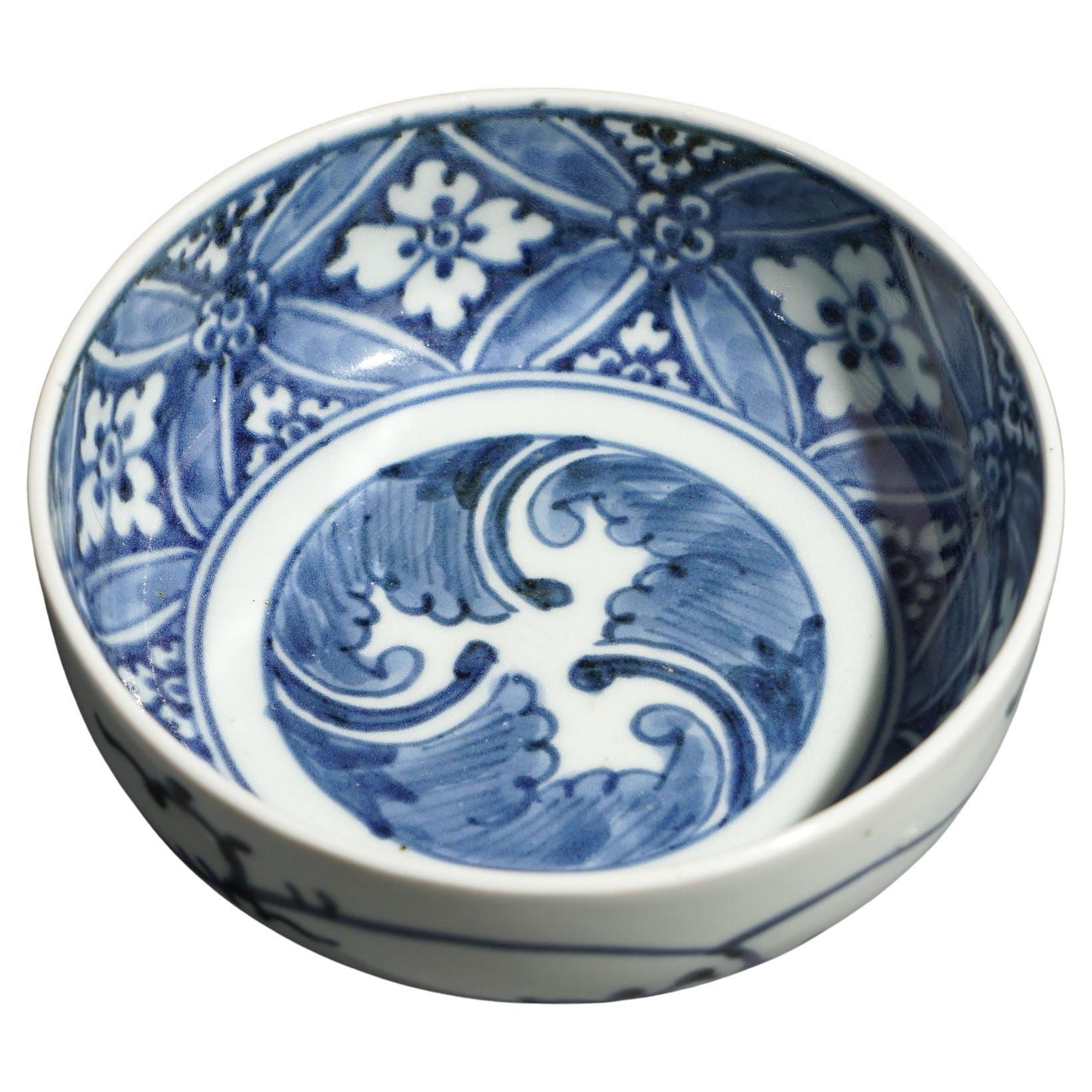 Japanese porcelain footed bowl with cobalt decoration, 1800's For Sale
