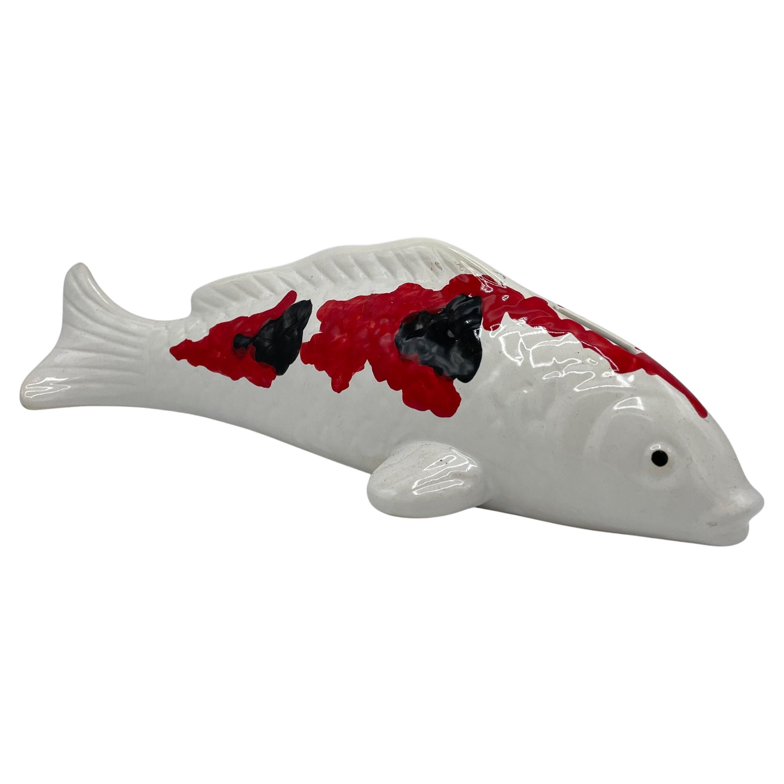 Hucha de porcelana japonesa con pez koi Años 80 en venta