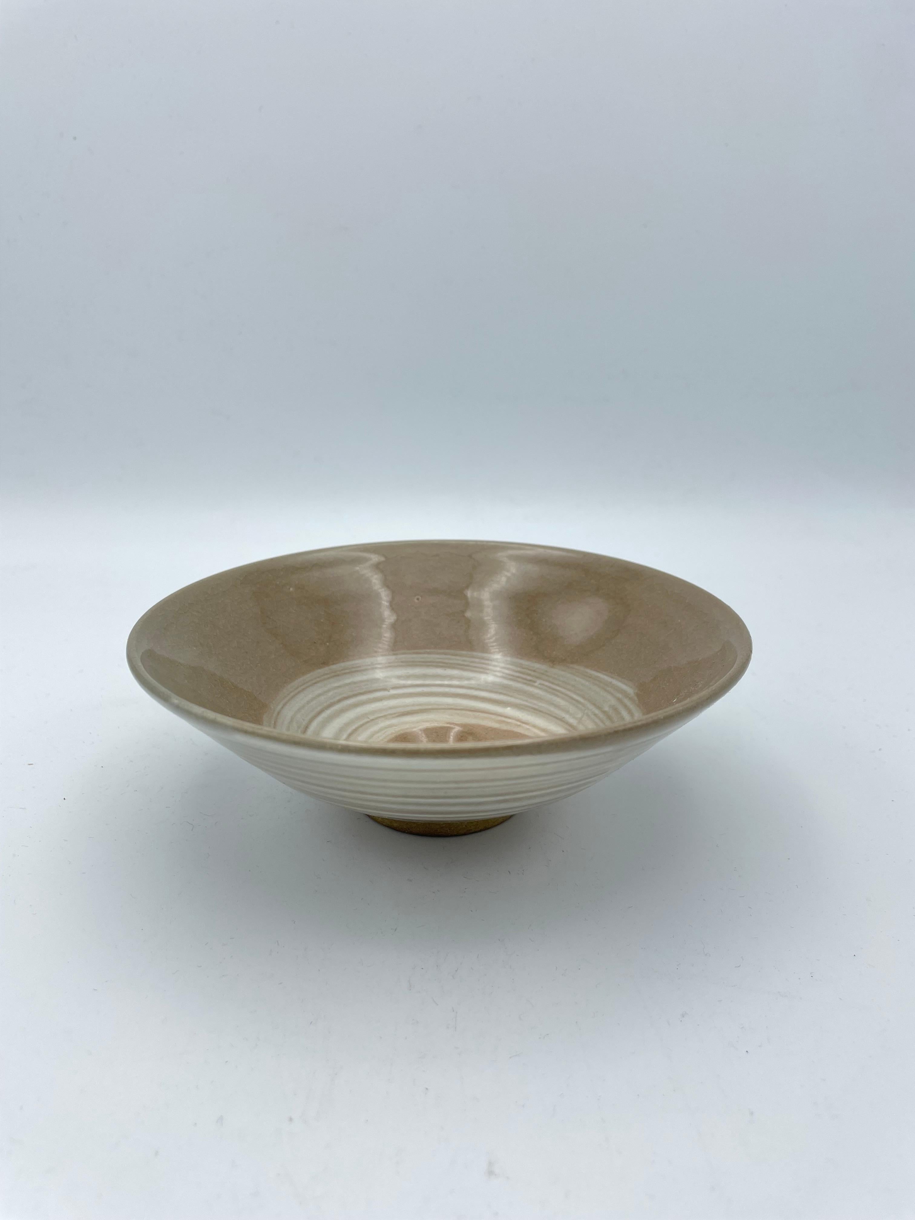 Japanese Porcelain Matcha Bowl for Tea Ceremony Bamboo Beige 1960s In Good Condition In Paris, FR