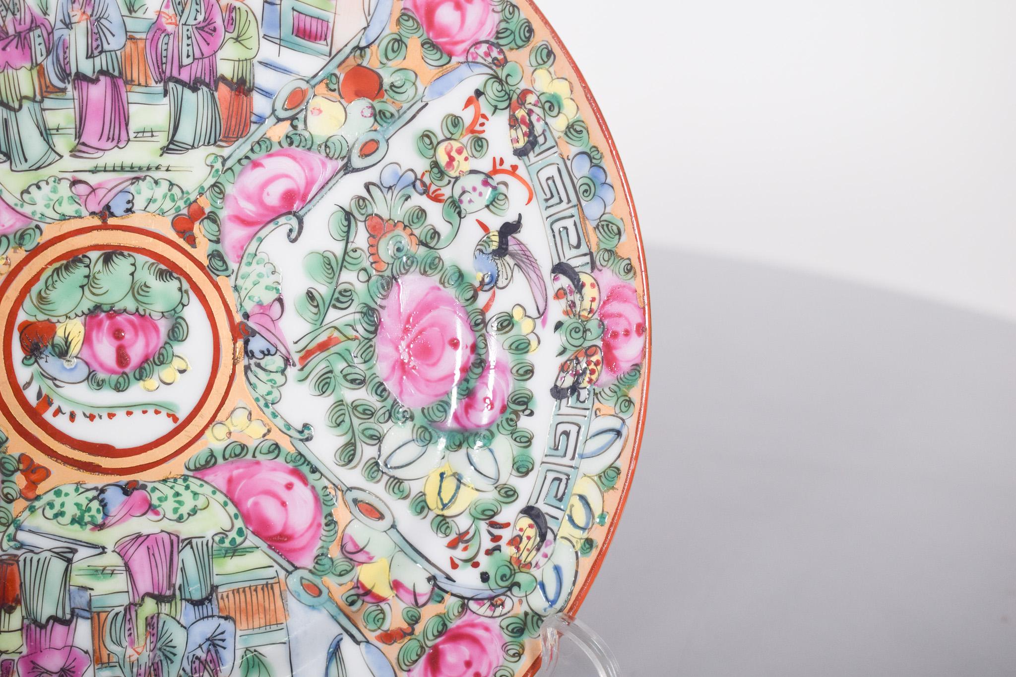 20th Century Japanese Porcelain Plate From Macau For Sale
