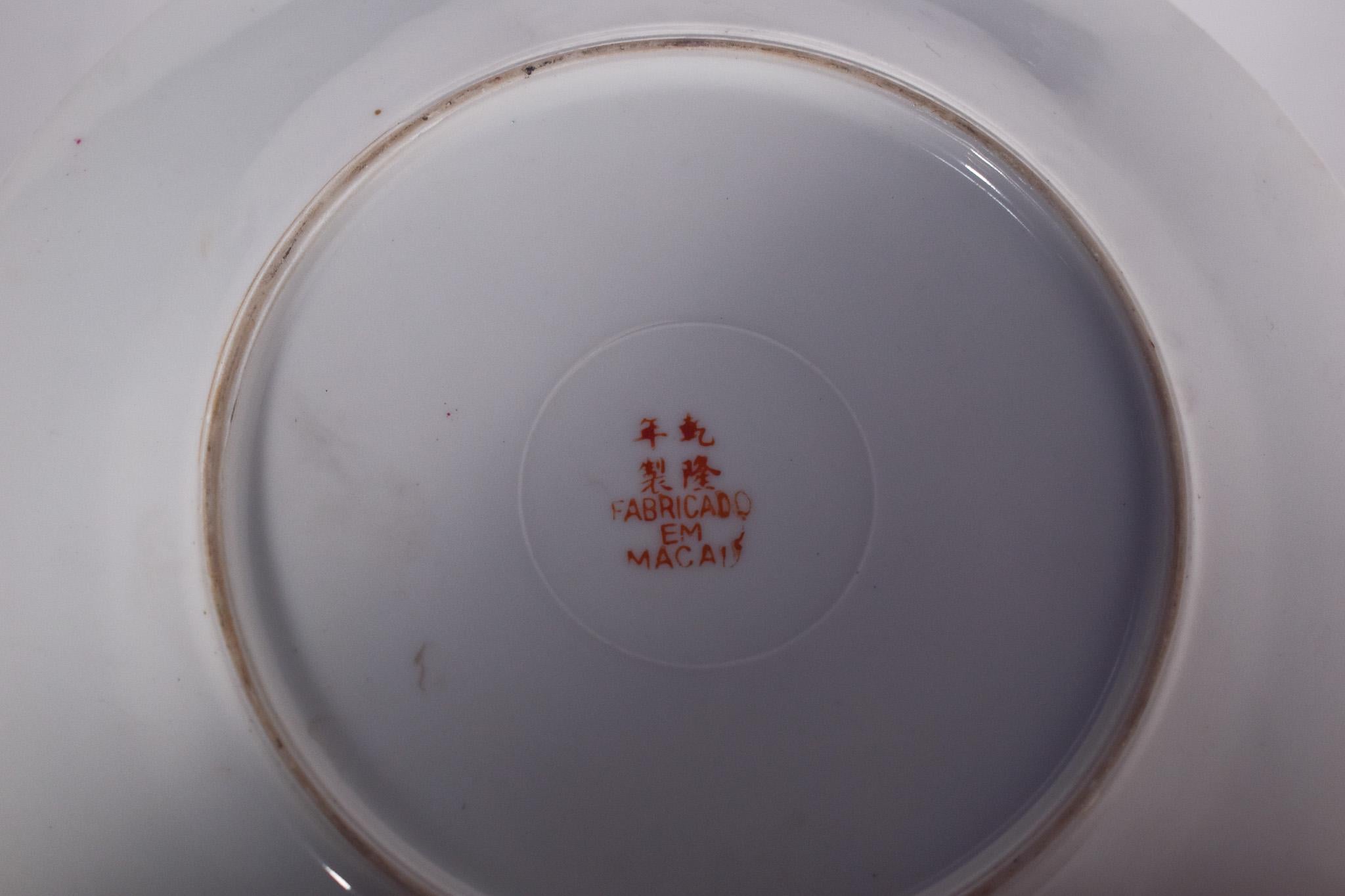 Japanese Porcelain Plate From Macau For Sale 1