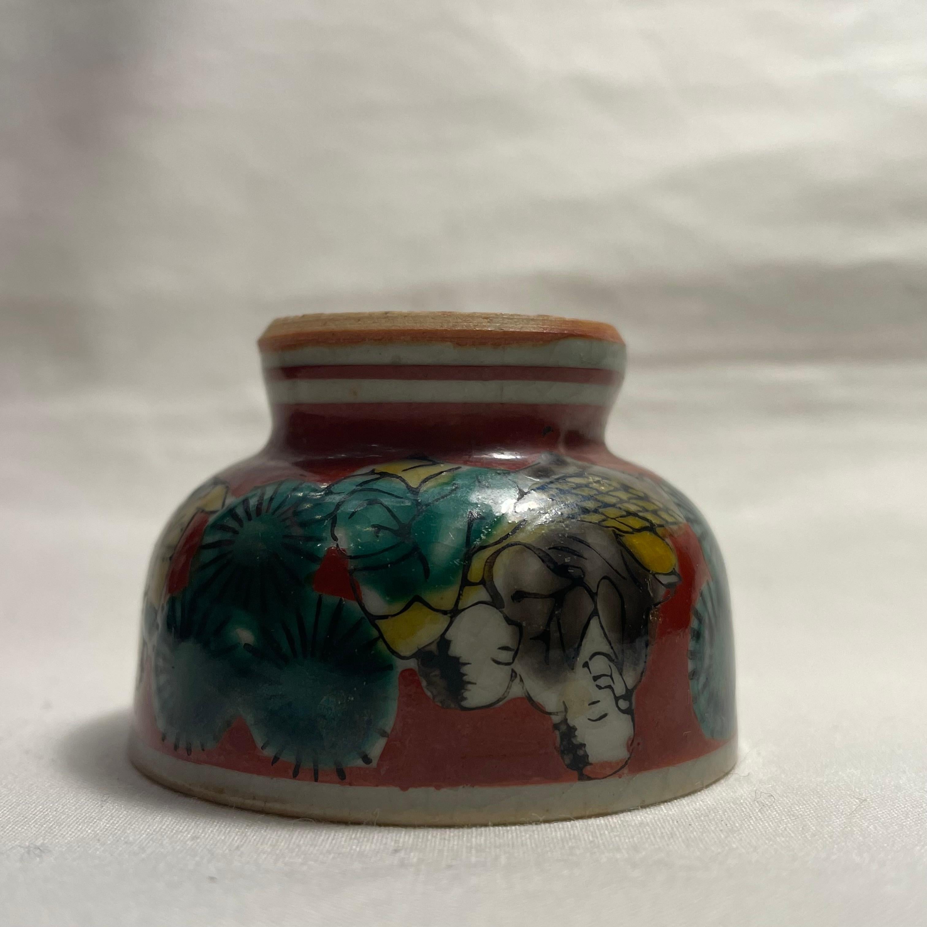 Japanese Porcelain Sake Cup Aoki Mokubei Leaves 1980 Showa Kutani Ware  For Sale 4