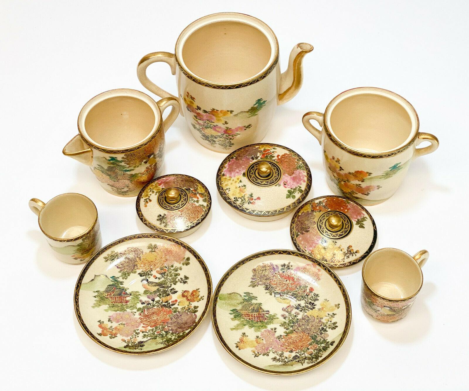 Peint à la main Service à thé en porcelaine japonaise Satsuma peint à la main pour 2 personnes, début du 20e siècle. en vente