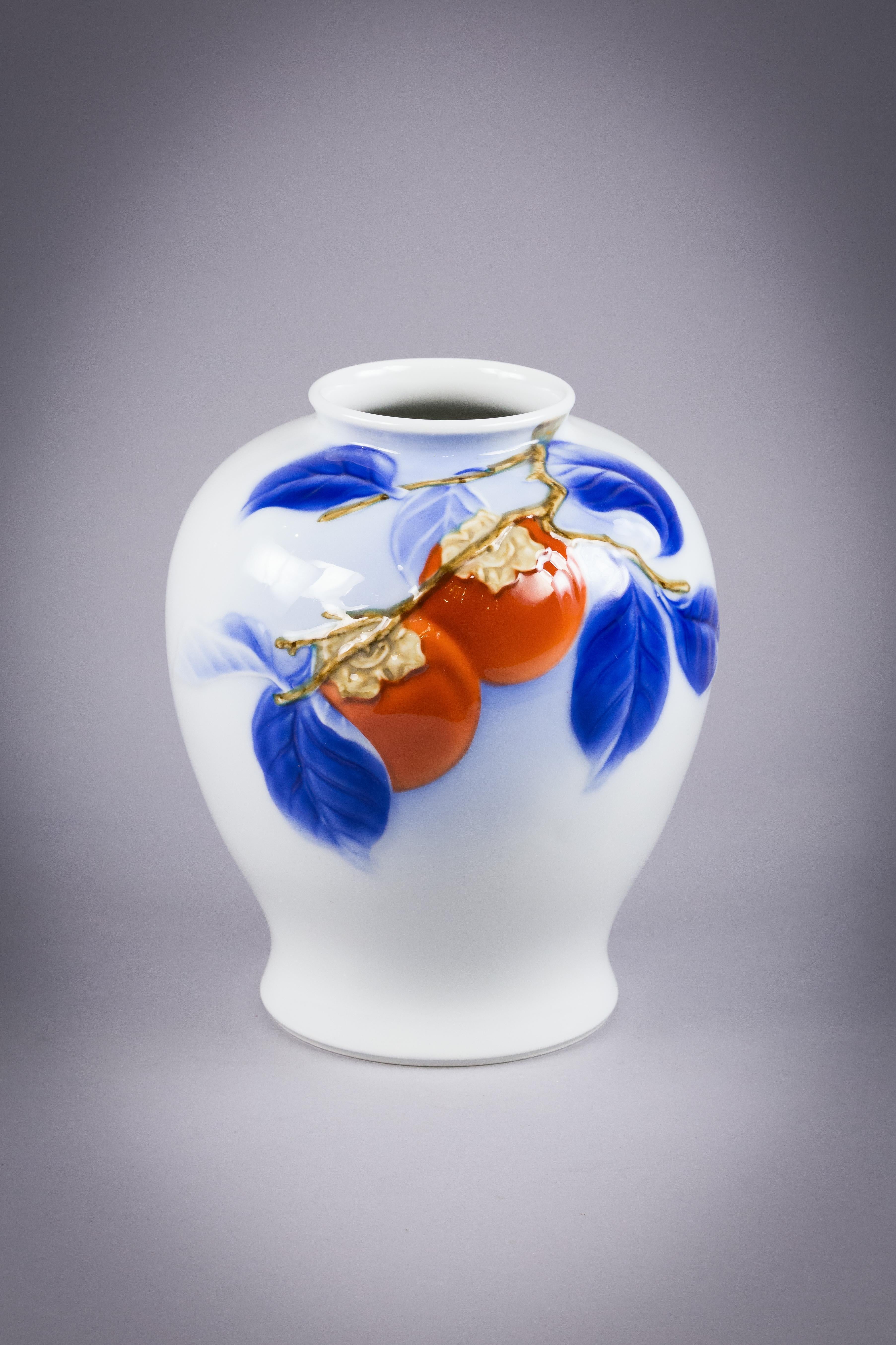 Early 20th Century Japanese Porcelain Studio Vase, circa 1900 For Sale