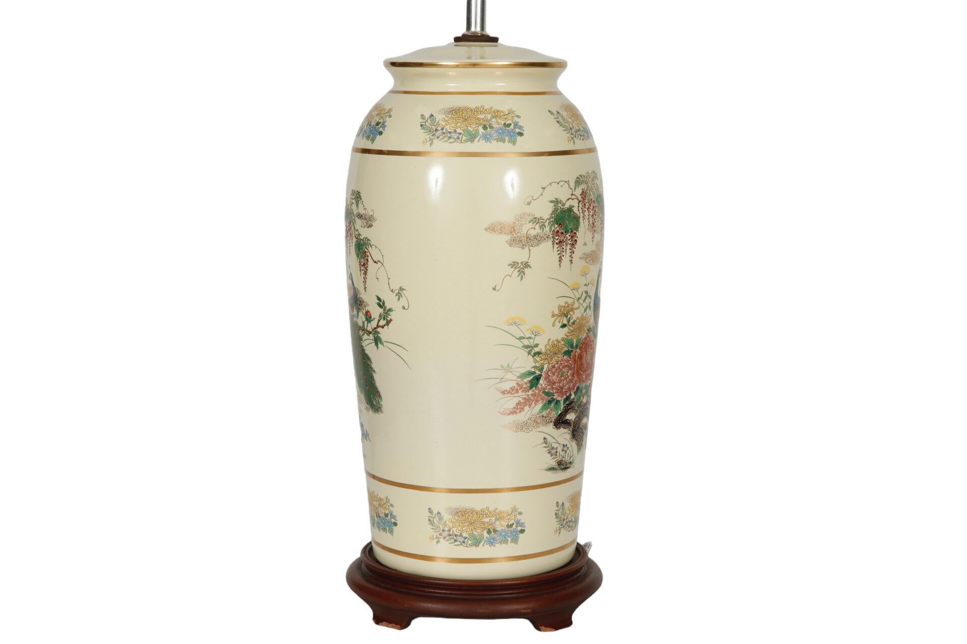 Japanese Porcelain Table Lamp In Good Condition For Sale In Bradenton, FL