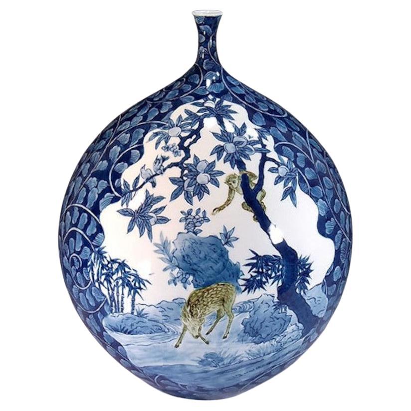 Vase en porcelaine japonaise bleue par un maître artiste contemporain, 5