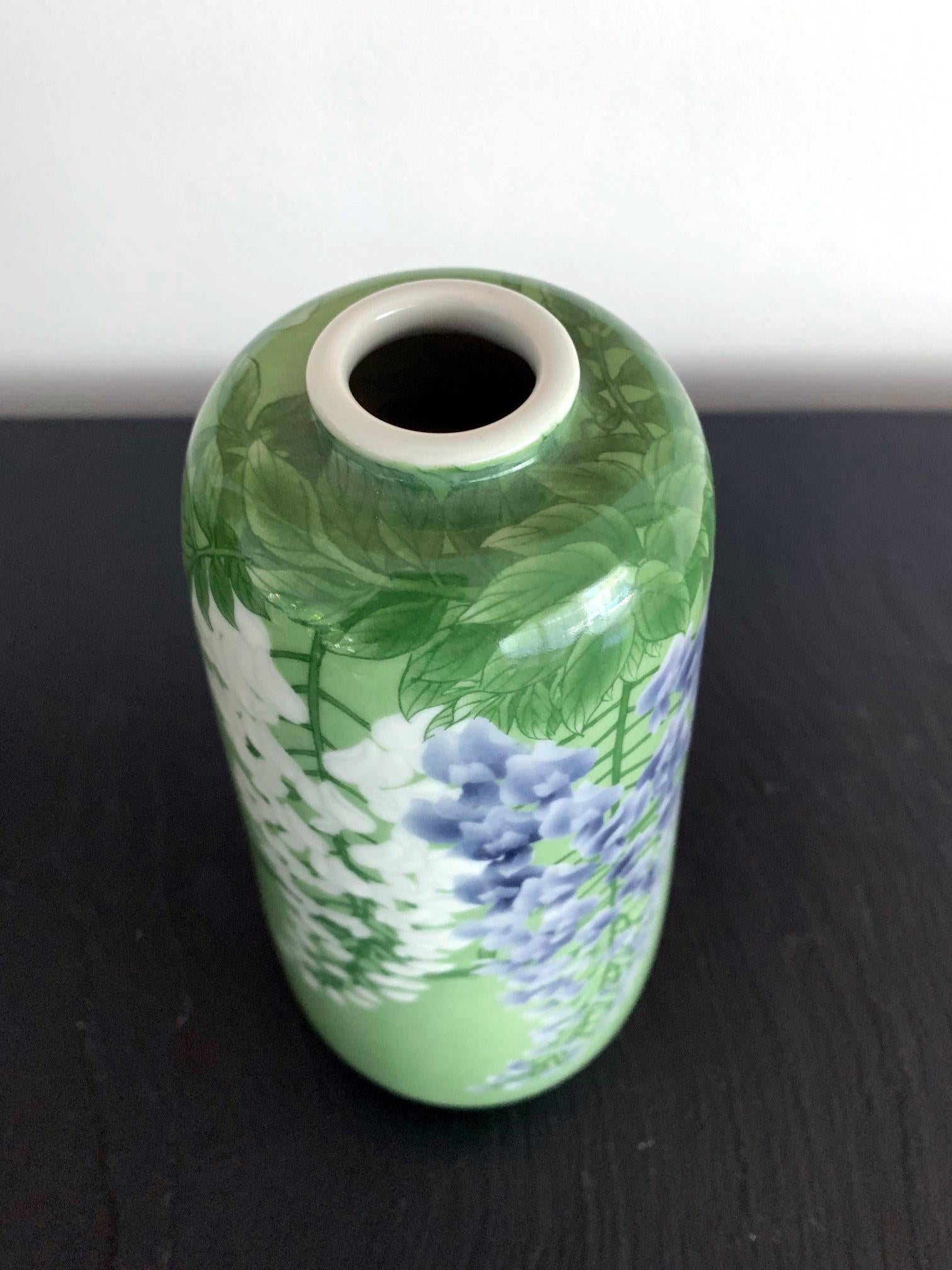 Japanese Porcelain Vase by Makuzu Kozan Meiji Era 2