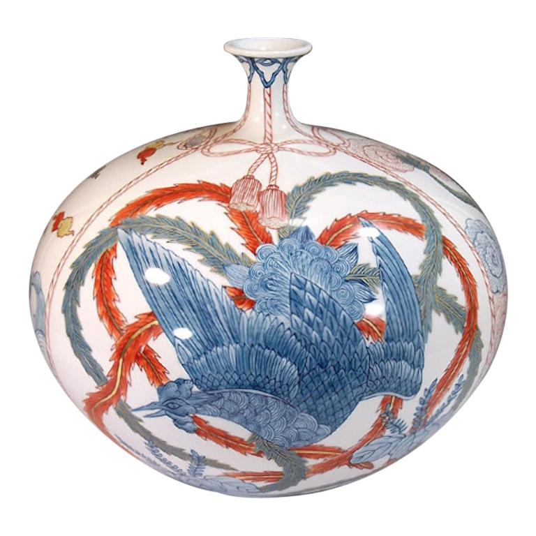 Japonais Vase en porcelaine japonaise rouge et bleu de l'artiste contemporain en vente