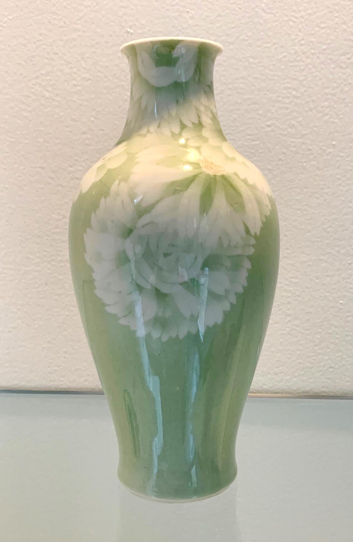 20th Century Japanese Porcelain Vase Meiji Period Makuzu Kozan For Sale