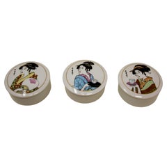 Japanese Porcelain Retro Trinket Lidded Boxes Set of Three