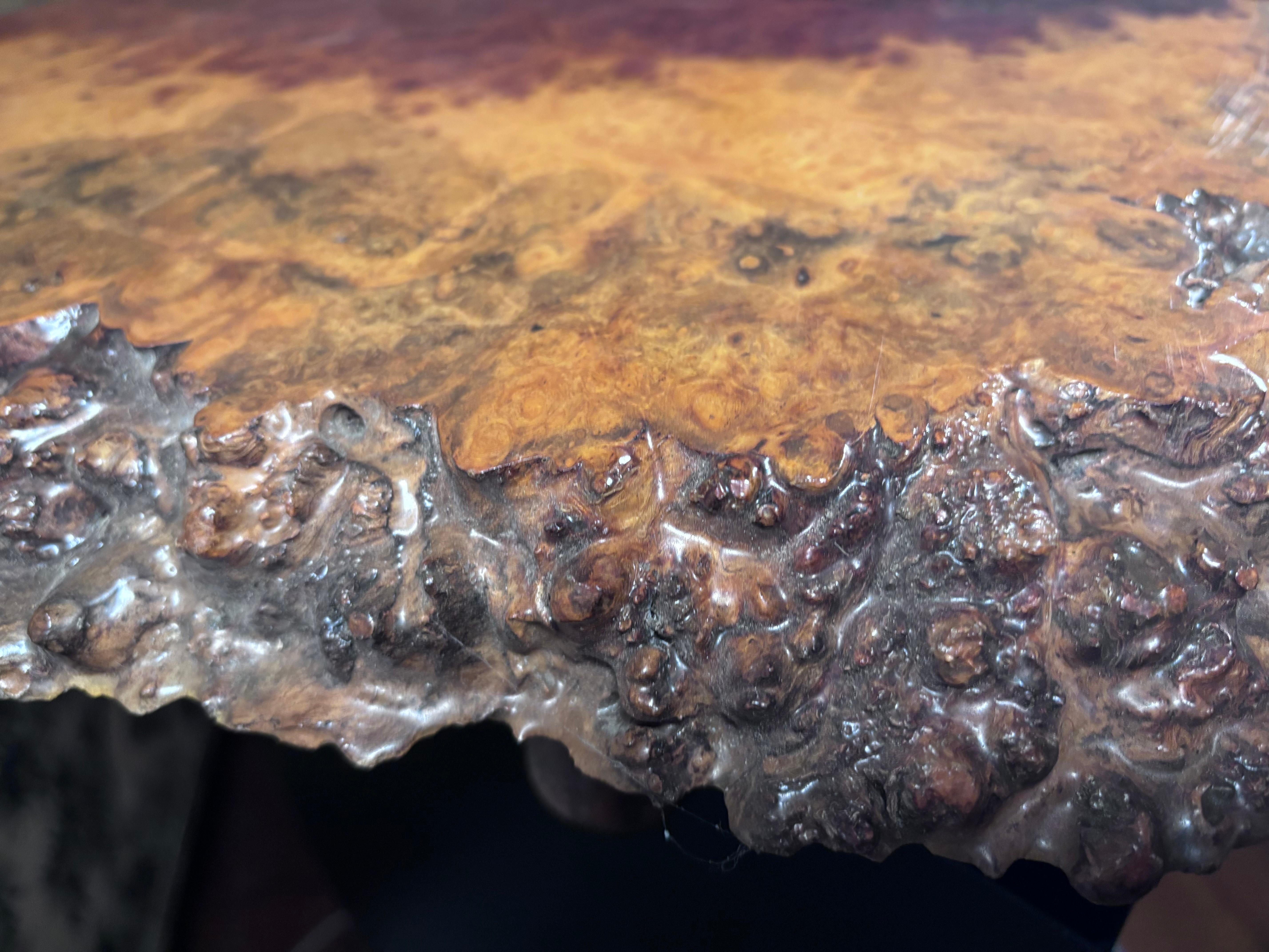 Expositor Japonés de Madera Preciosa de Burl Fina Calidad en venta 3