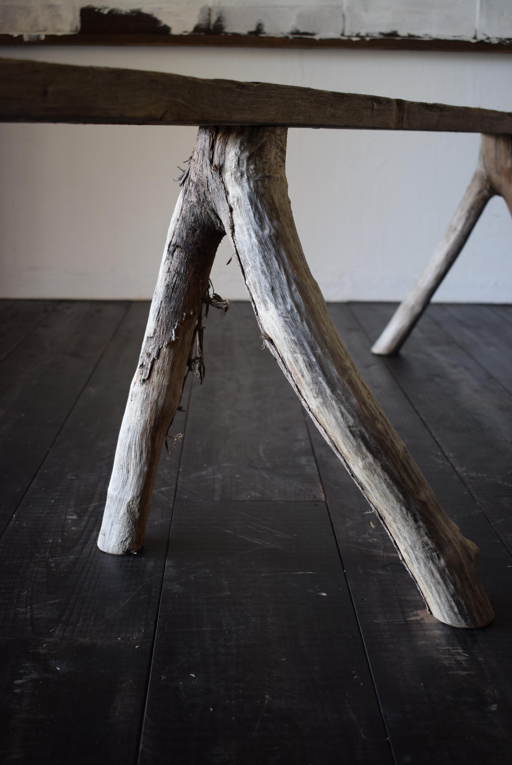 Bois Banc / banc long japonais primitif Wabisabi en vente