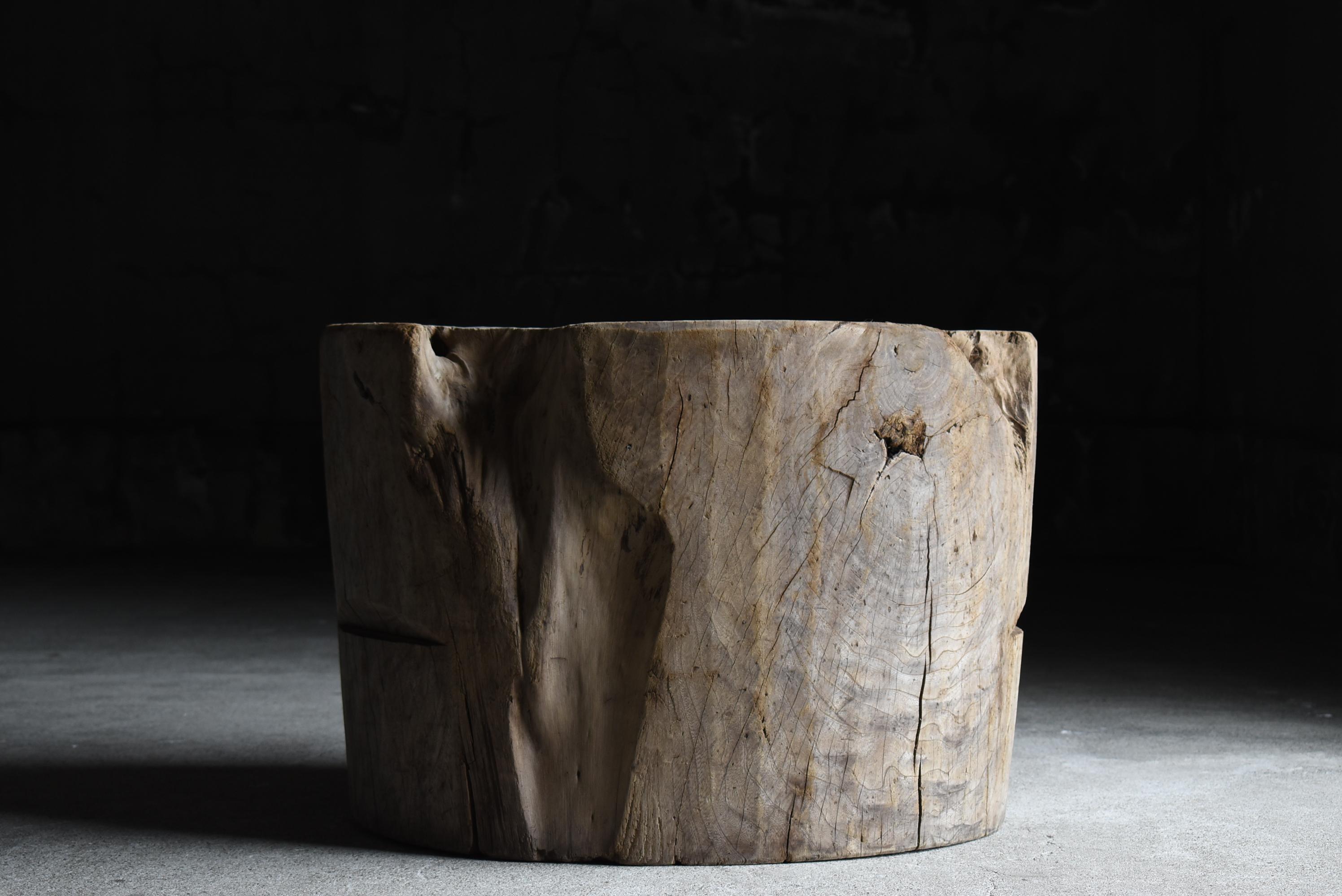 Japanese Antique Primitive Large Coffee Table 1860s-1900s / Side Table Wabisabi In Good Condition For Sale In Chōsei District Nagara, JP