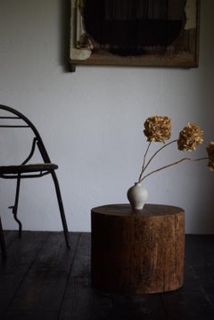 Japanese primitive stool / wabi-sabi stool / Flower stand