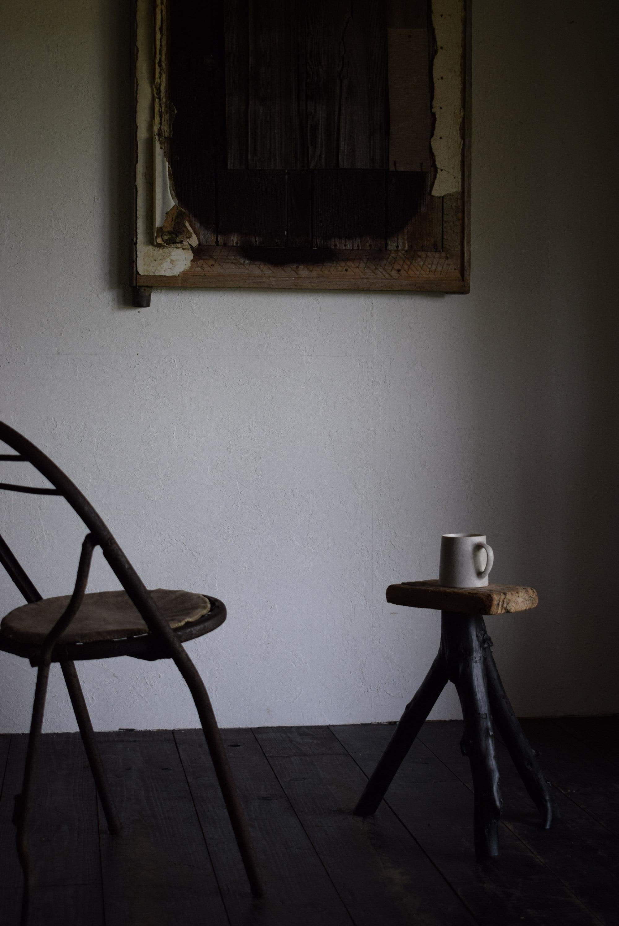 Primitive Japanese primitive stool / wabi-sabi stool / Flower stand