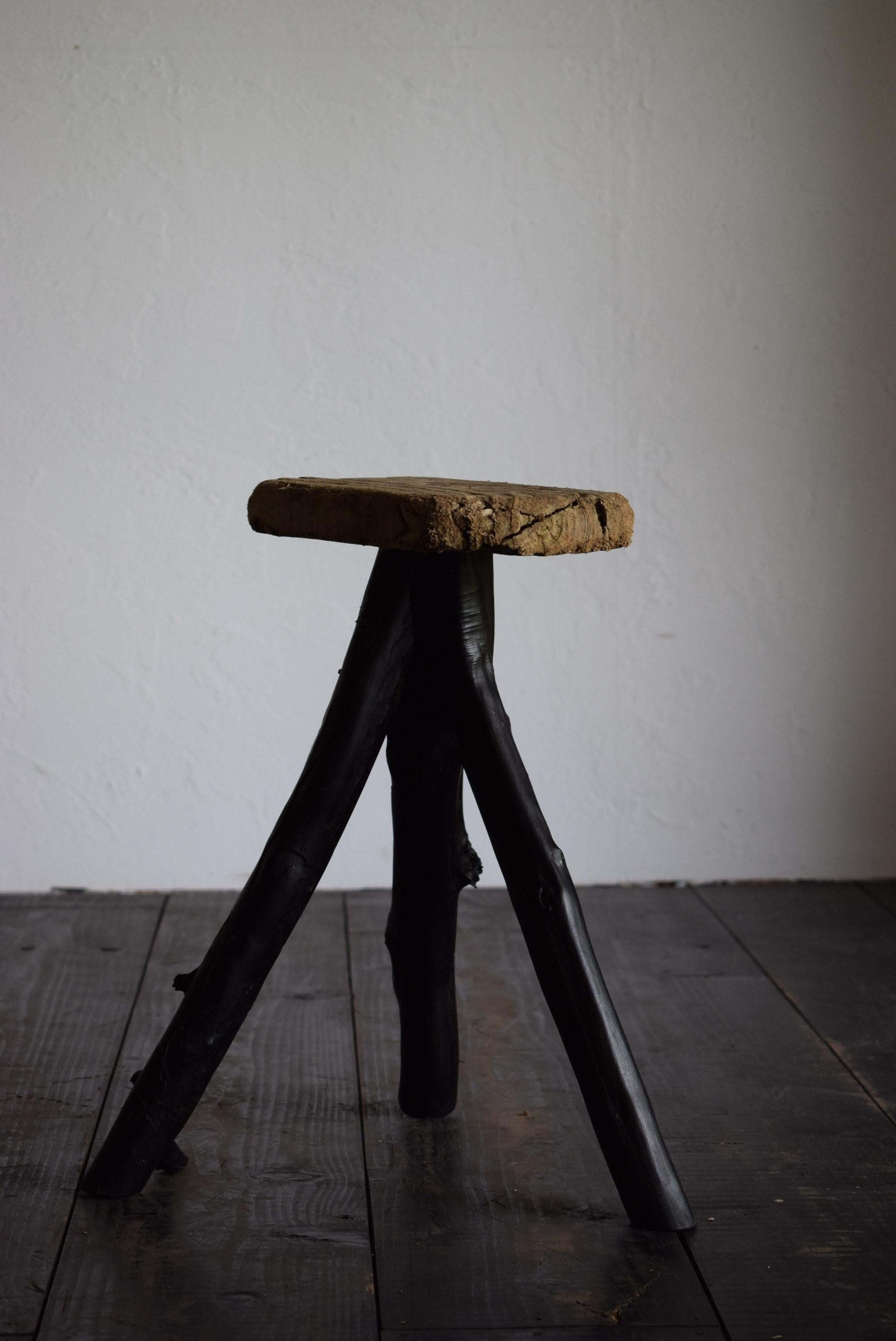 Japanese primitive stool / wabi-sabi stool / Flower stand 1