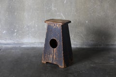 Sgabello giapponese in legno in stile primitivo / 1900–1930 circa