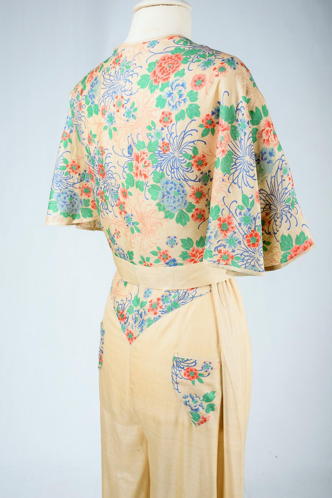 Japanese printed silk pajamas - France Circa 1935 For Sale 3