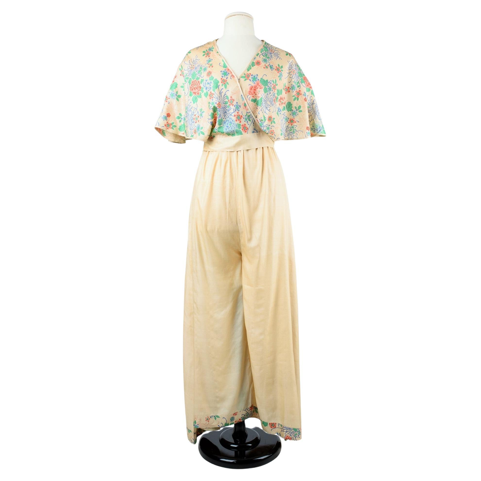 Japanese printed silk pajamas - France Circa 1935 For Sale