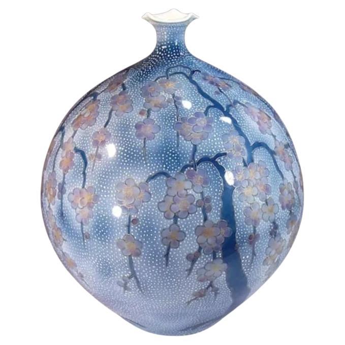 Japanische lila-blau-goldene Porzellanvase von Meisterkünstlermeister, 2 (Meiji-Periode) im Angebot