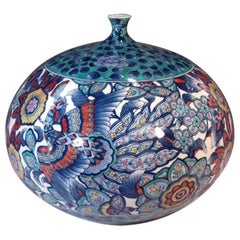 Japanische japanische Porzellanvase von zeitgenössischem Meisterkünstler in Violett, Blau und Grün