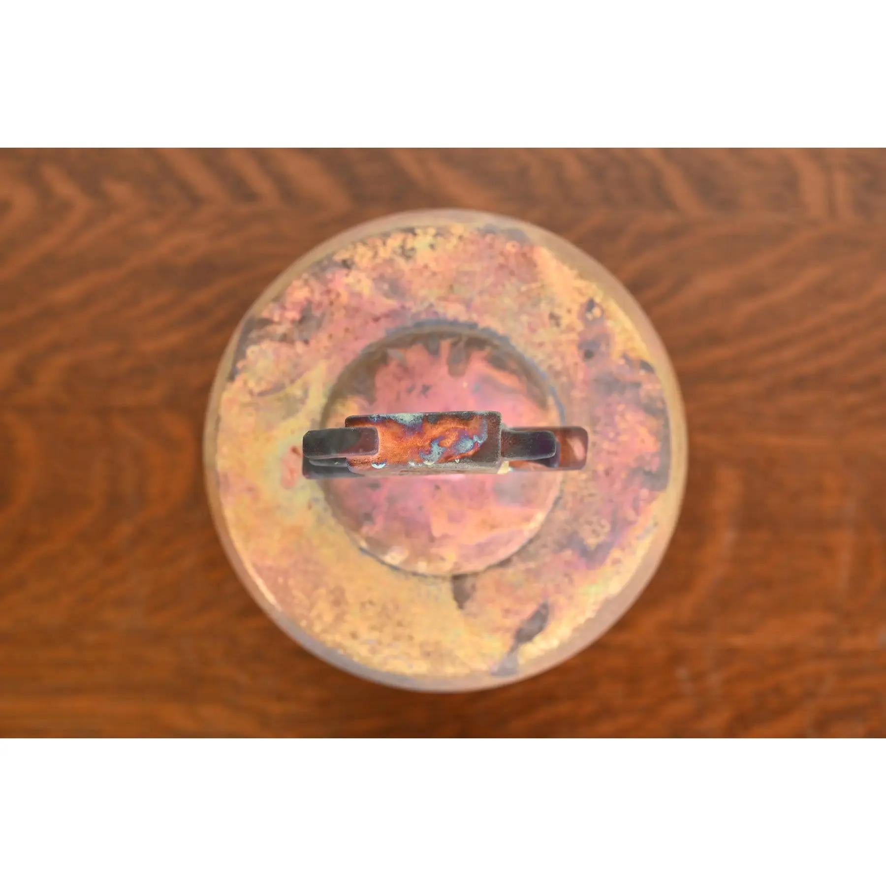 20ième siècle Poterie japonaise Raku Arts & Crafts poterie d'art céramique émaillée à couvercle en vente
