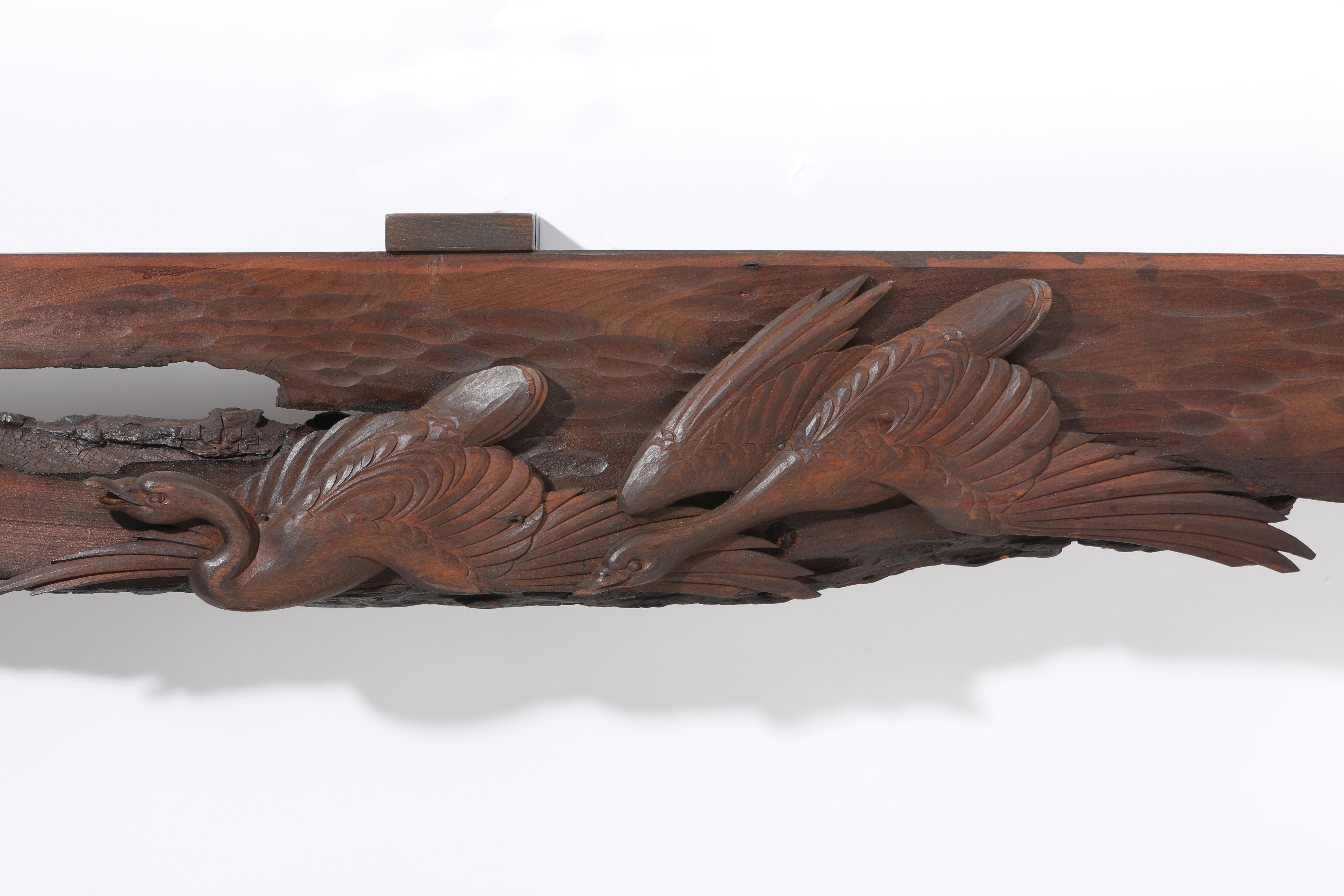 Japonais Sculpture japonaise en bois de Ranma représentant des oiseaux en vol
