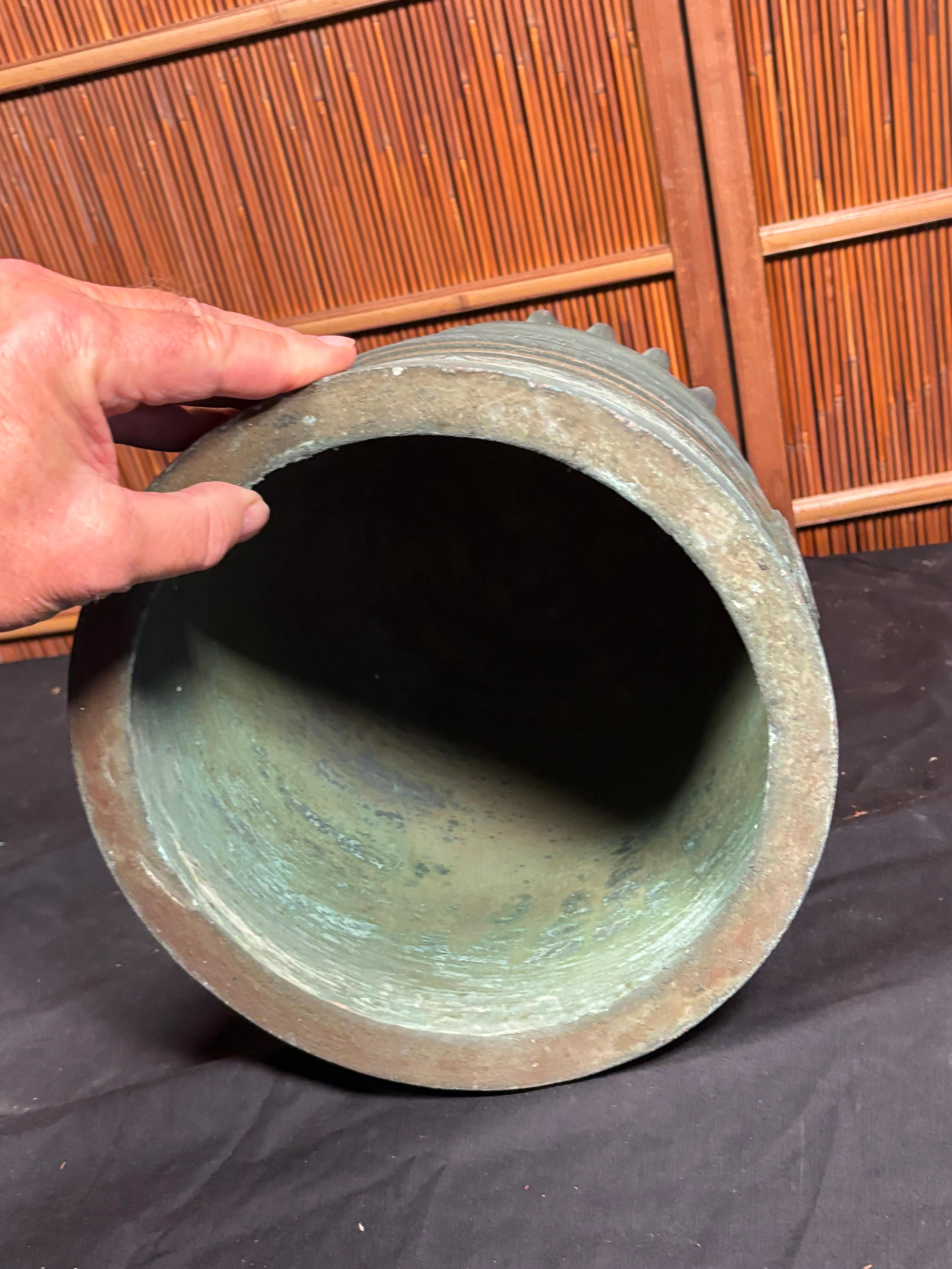 Cloche à feu japonaise en bronze antique du 19e siècle - Héritage familial unique en vente 6