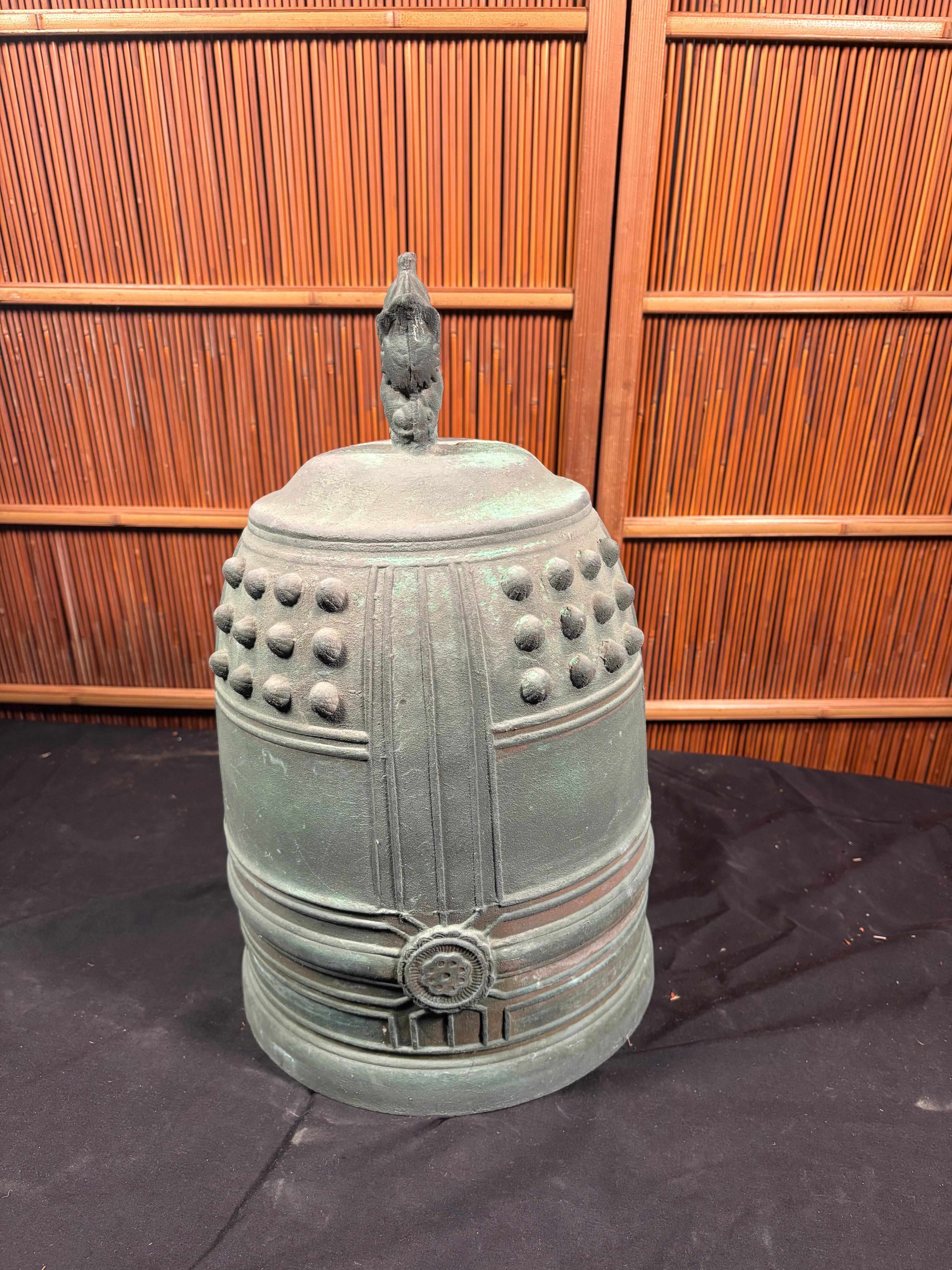 Moulage Cloche à feu japonaise en bronze antique du 19e siècle - Héritage familial unique en vente
