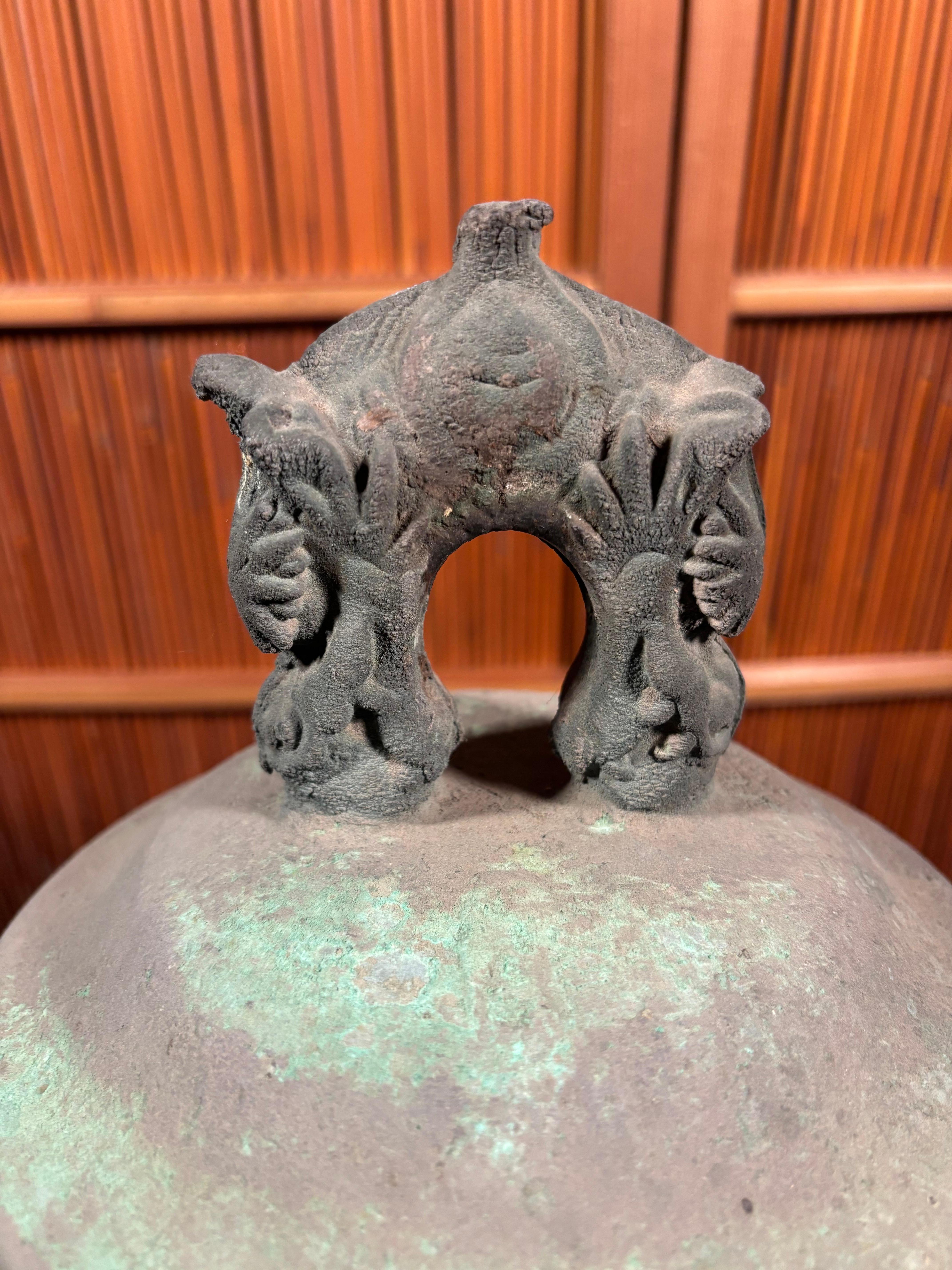 Bronze Cloche à feu japonaise en bronze antique du 19e siècle - Héritage familial unique en vente