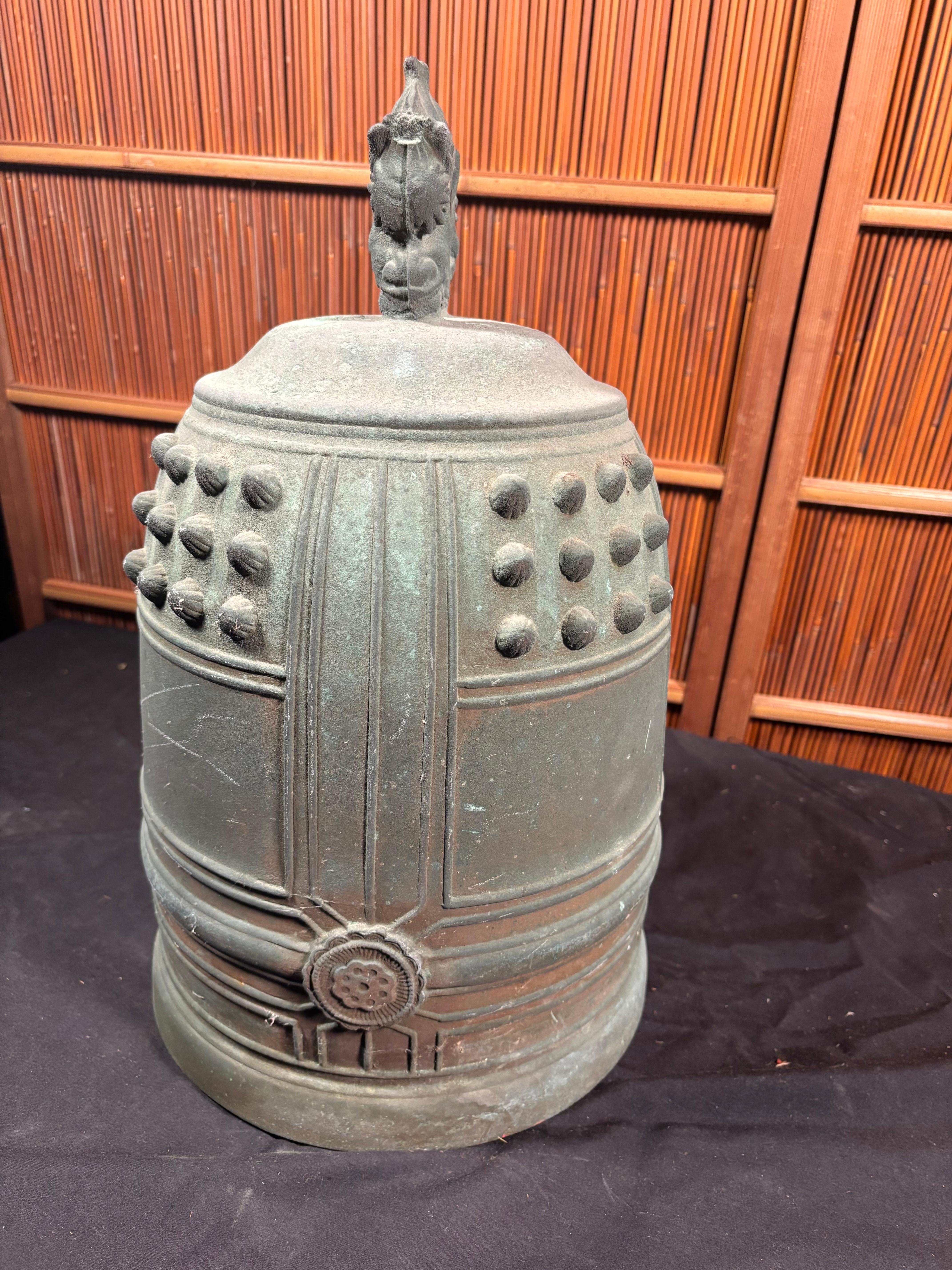 Cloche à feu japonaise en bronze antique du 19e siècle - Héritage familial unique en vente 1