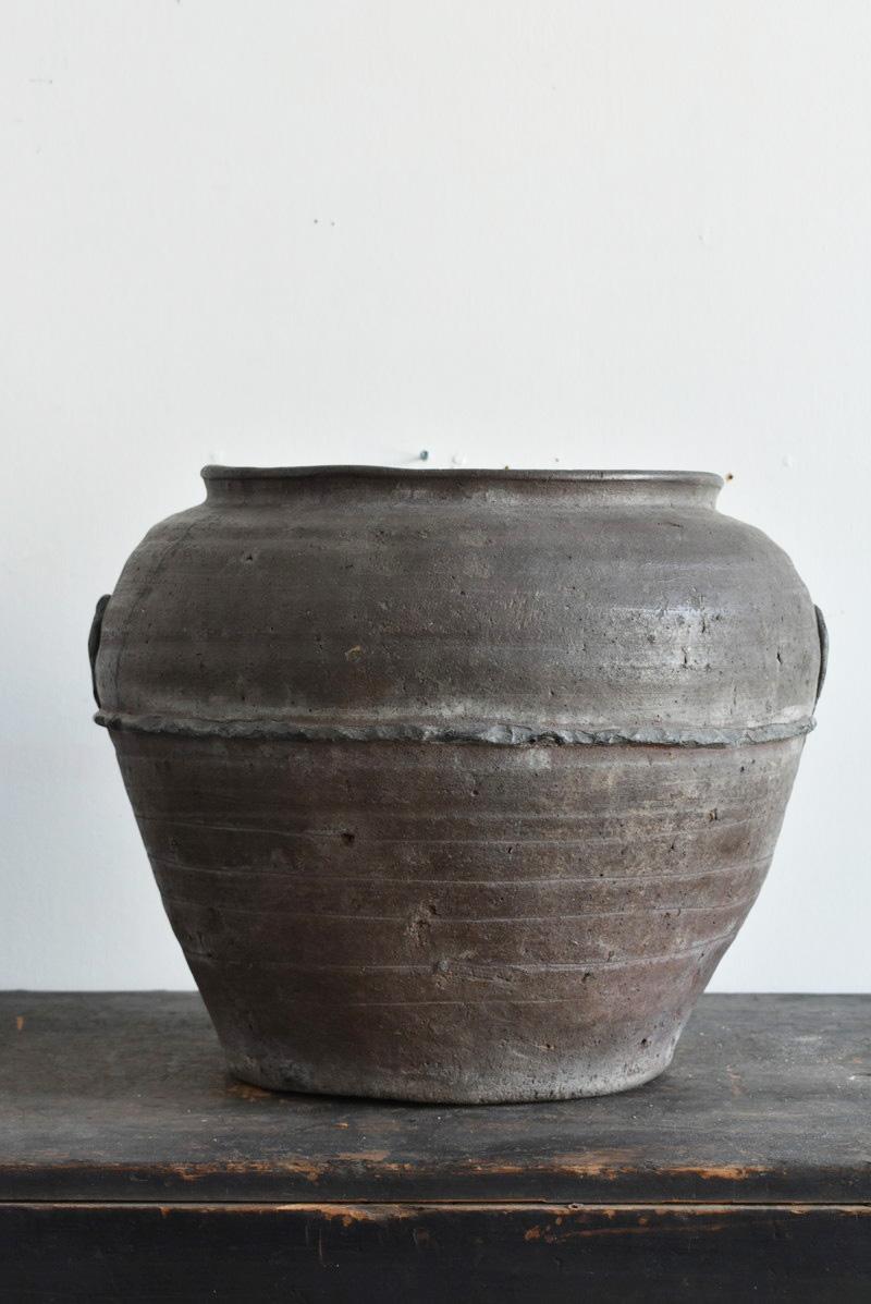 Japanese Rare Antique Pottery Vase /1573-1700/ Bizen Ware / Planter In Good Condition In Sammu-shi, Chiba