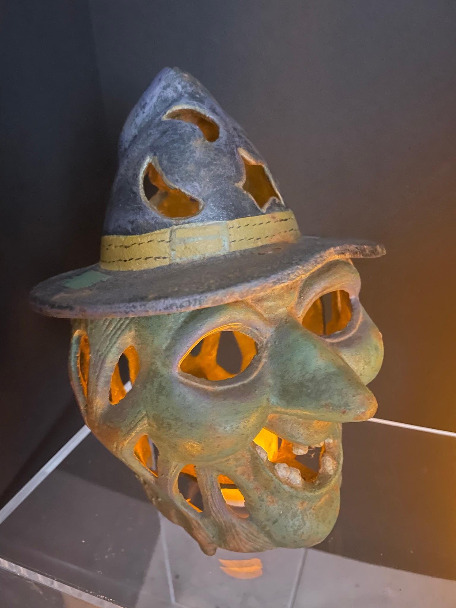 Japanese Rare Antique Witch's Hat Lighting Lantern In Good Condition In South Burlington, VT